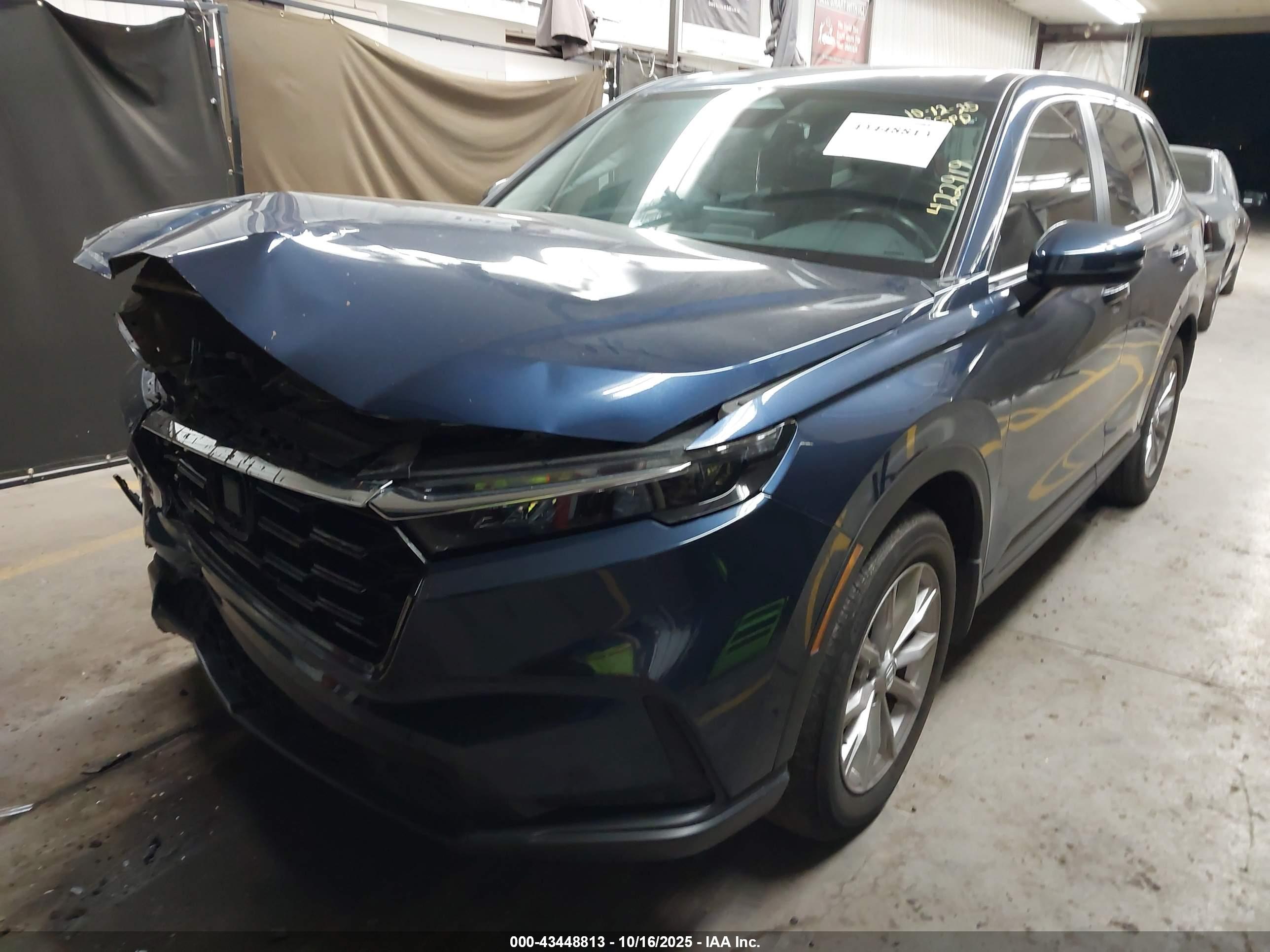 HONDA CR-V image 2