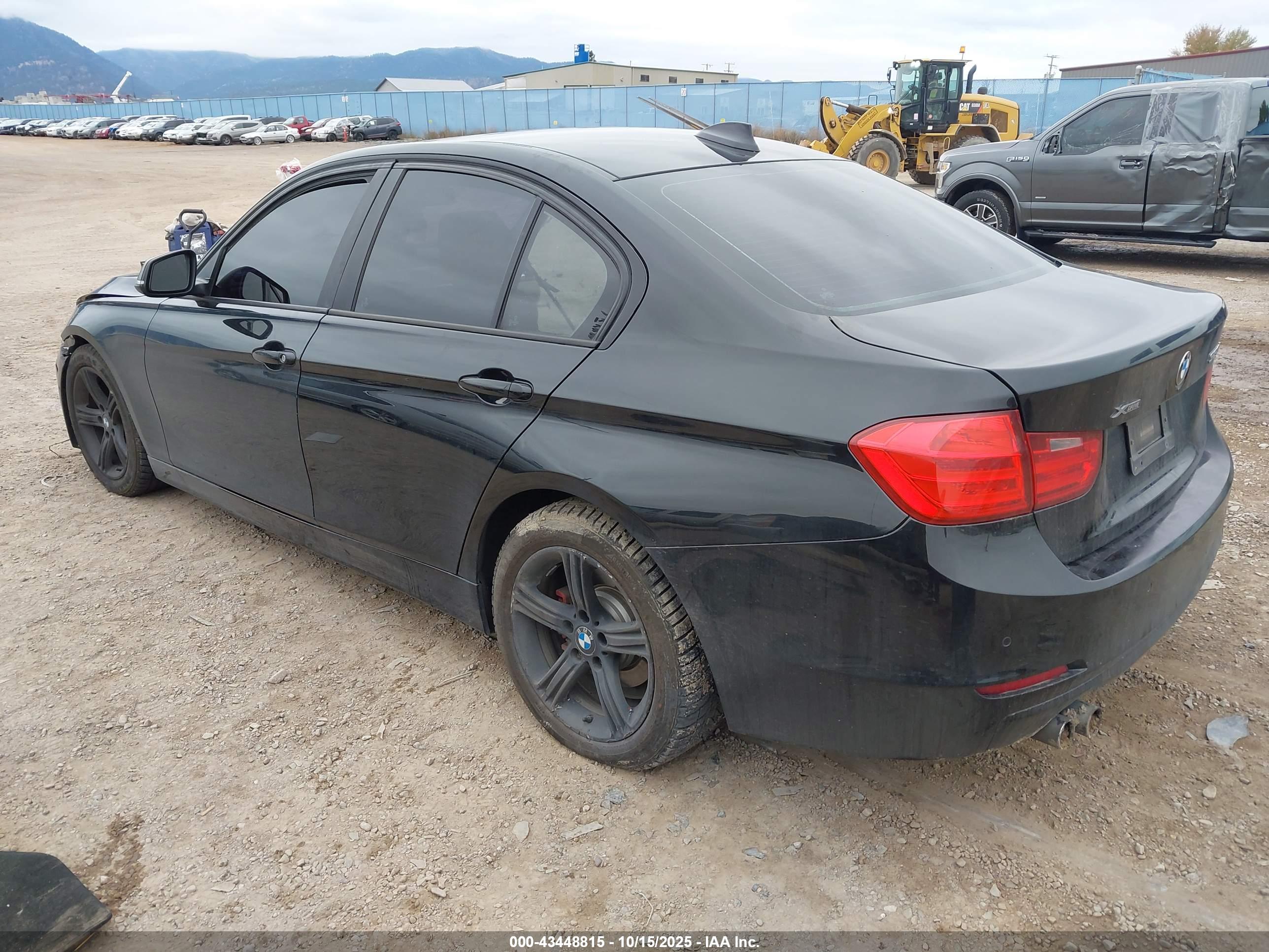 BMW 328I image 3