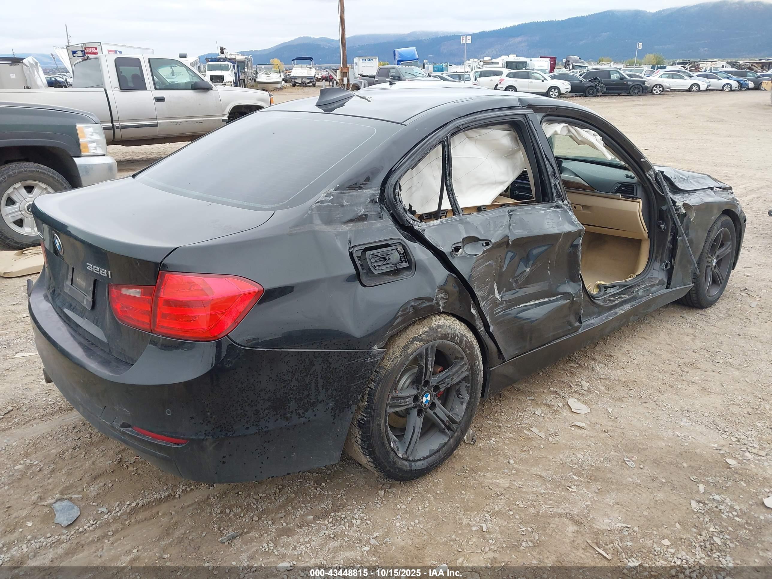 BMW 328I image 4