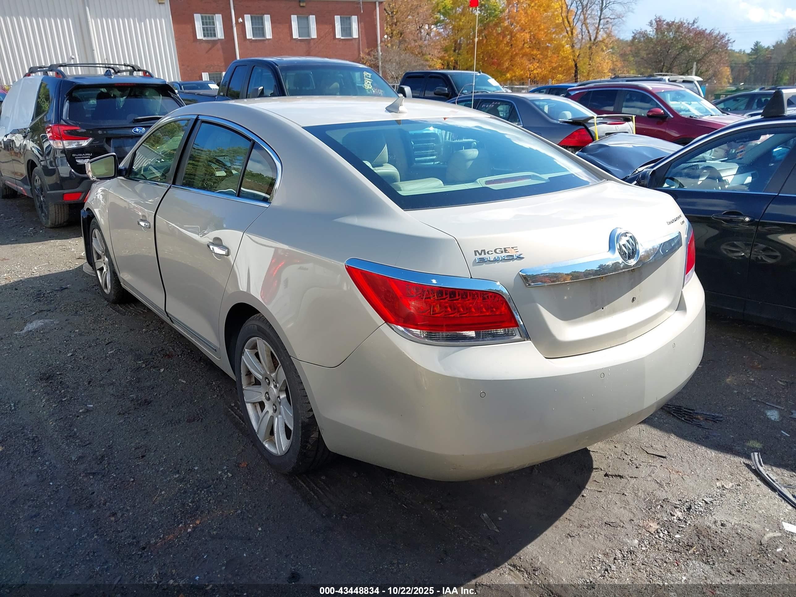 BUICK LACROSSE image 3