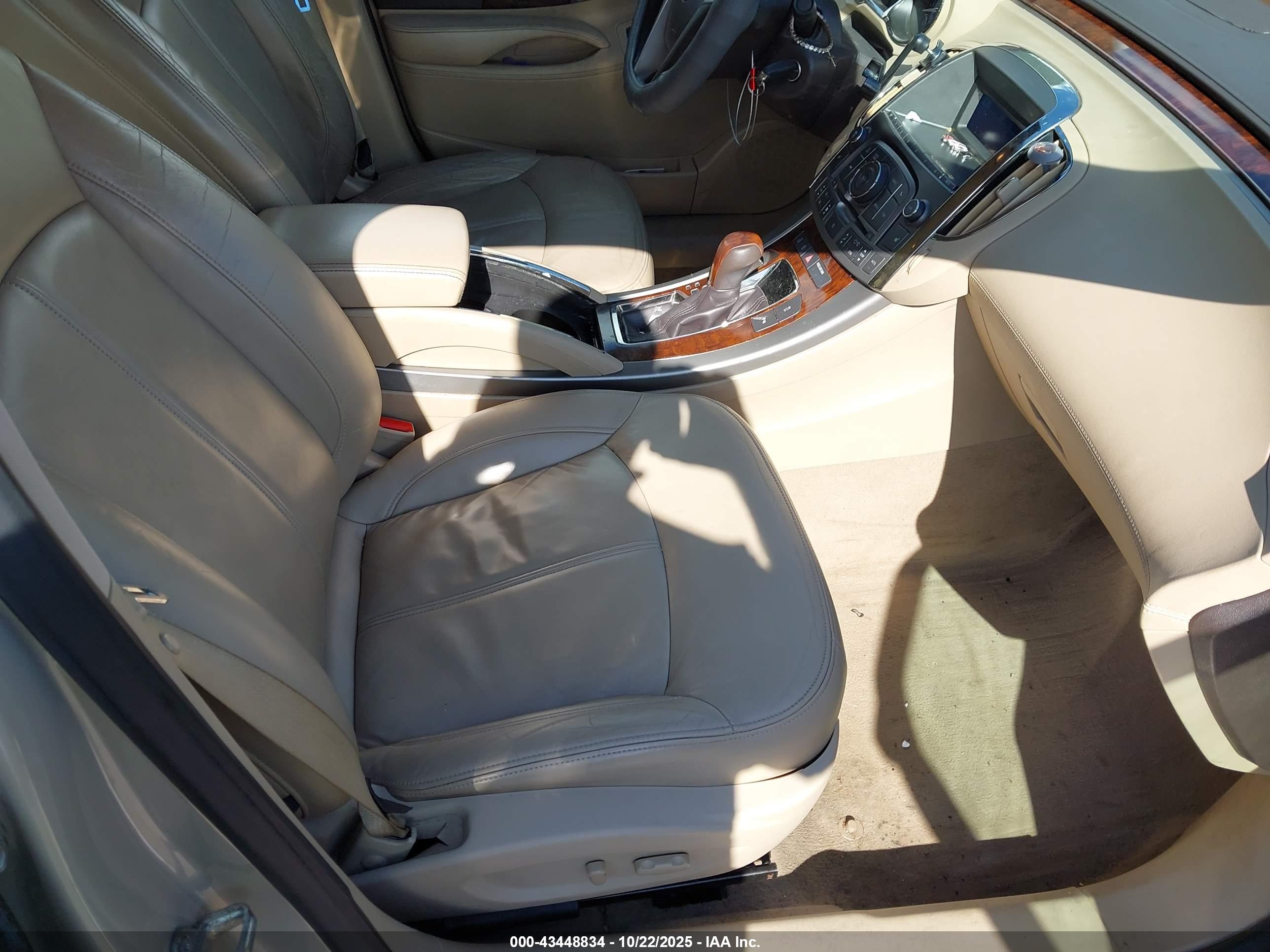 BUICK LACROSSE image 5