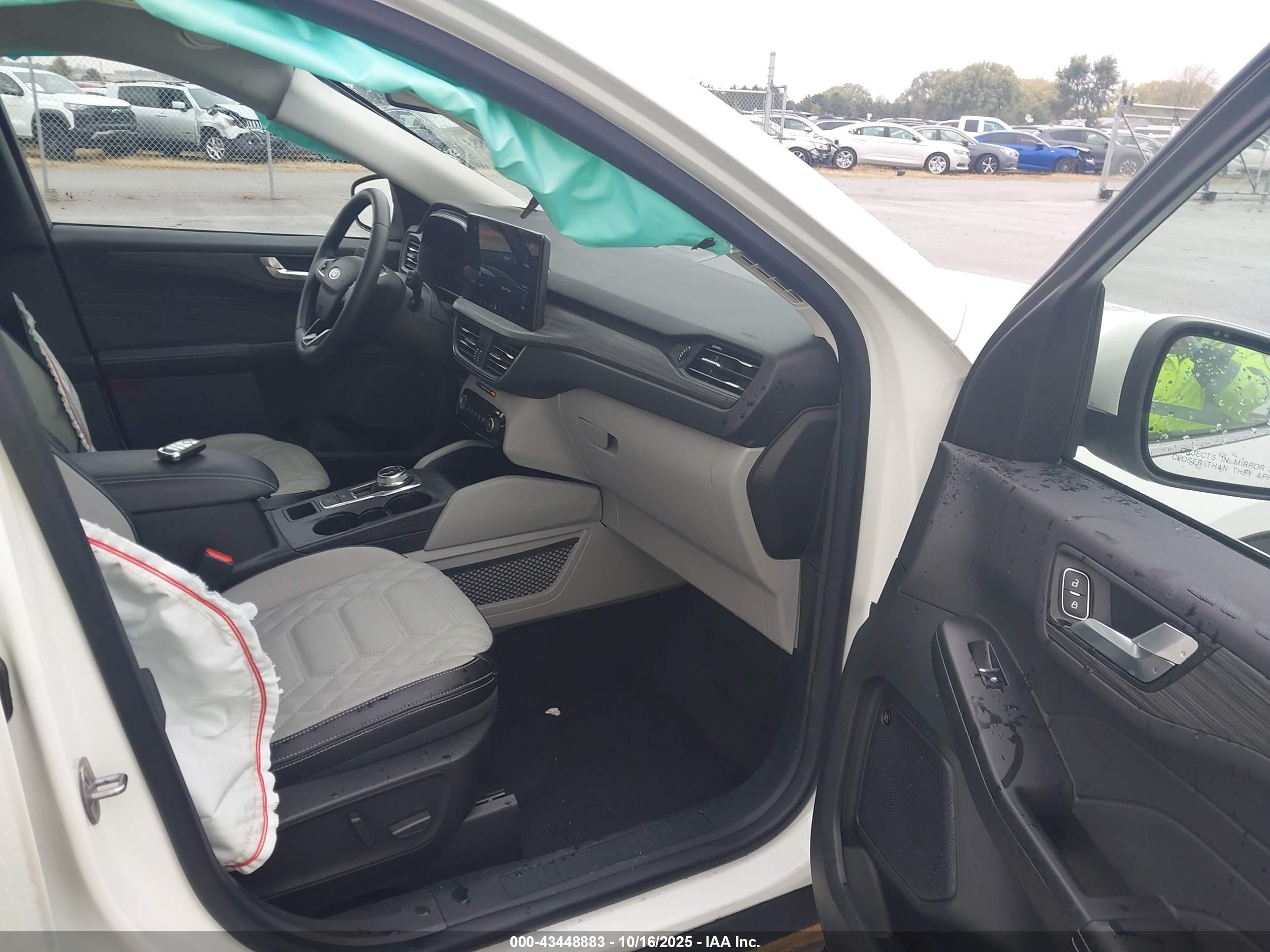 FORD ESCAPE image 5