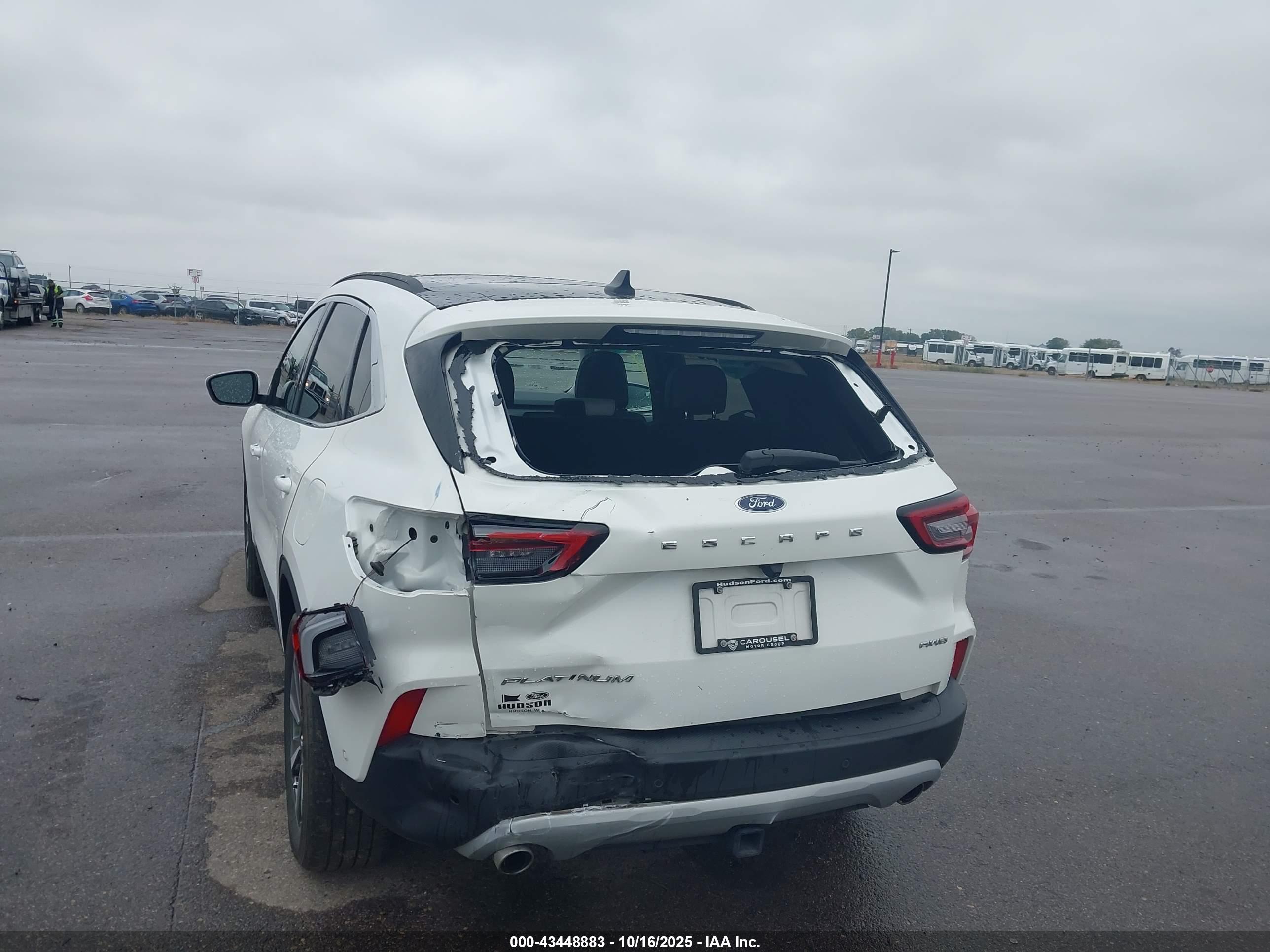 FORD ESCAPE image 6