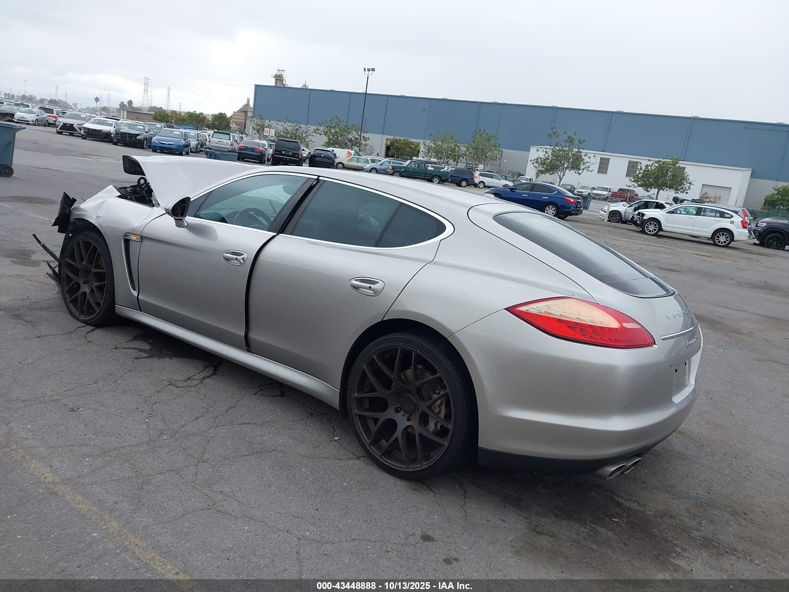 PORSCHE PANAMERA image 3