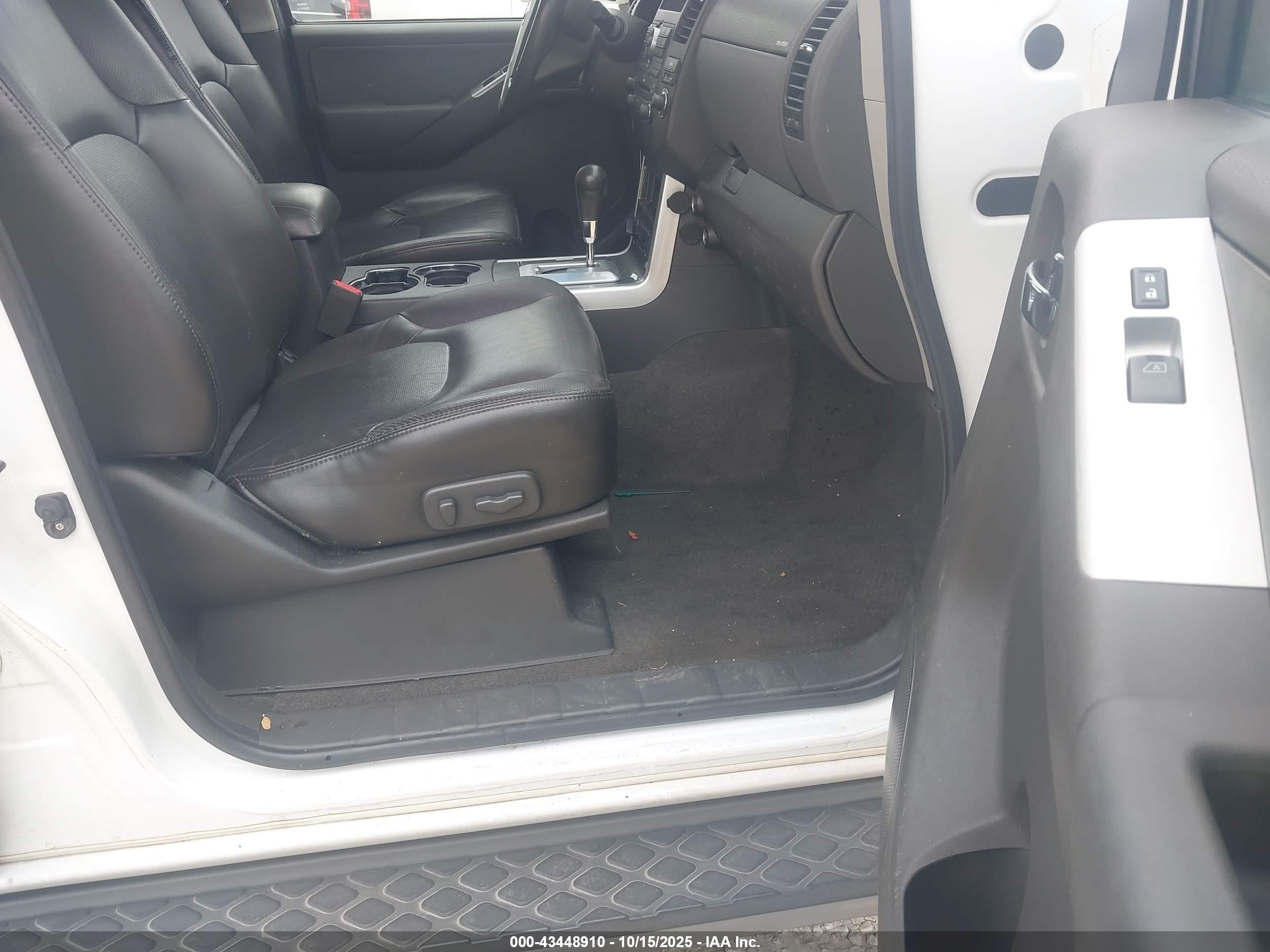 NISSAN PATHFINDER image 5