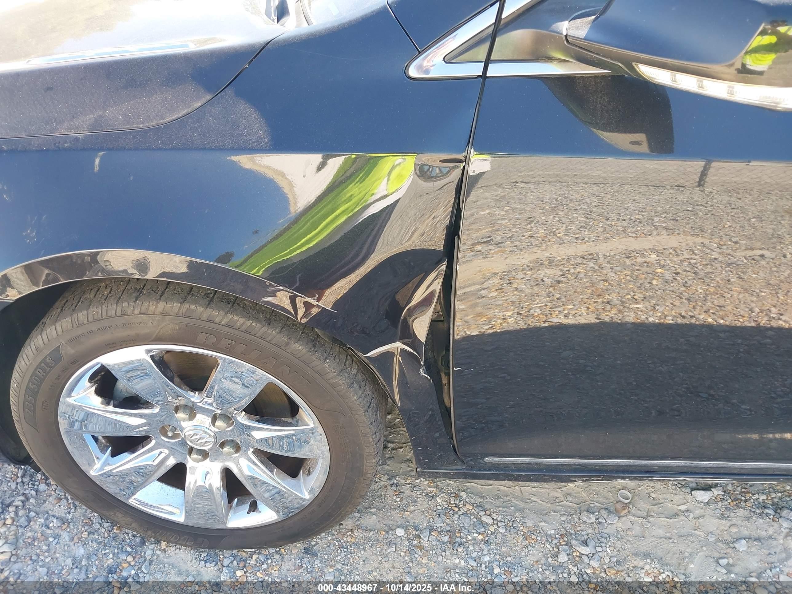 BUICK LACROSSE image 6
