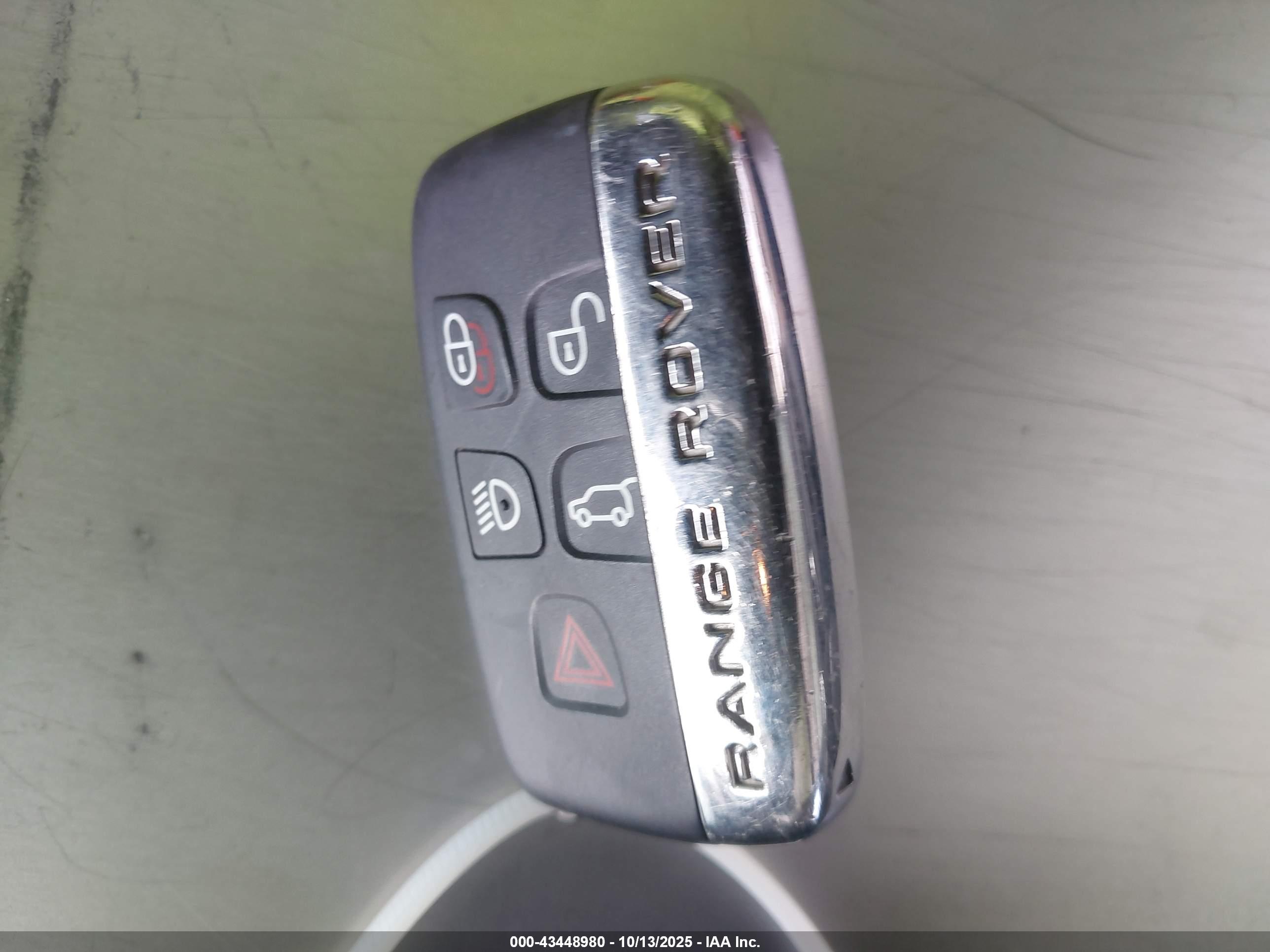 LAND ROVER image 11
