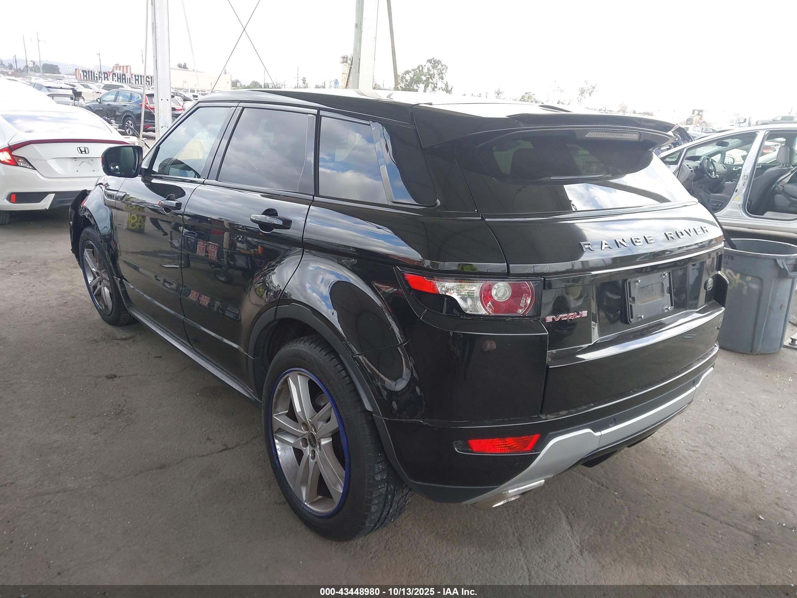 LAND ROVER image 3