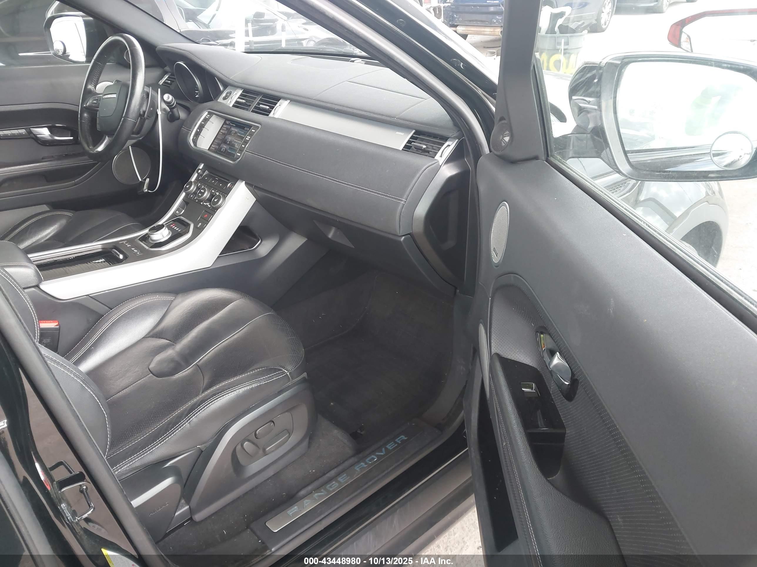 LAND ROVER image 5