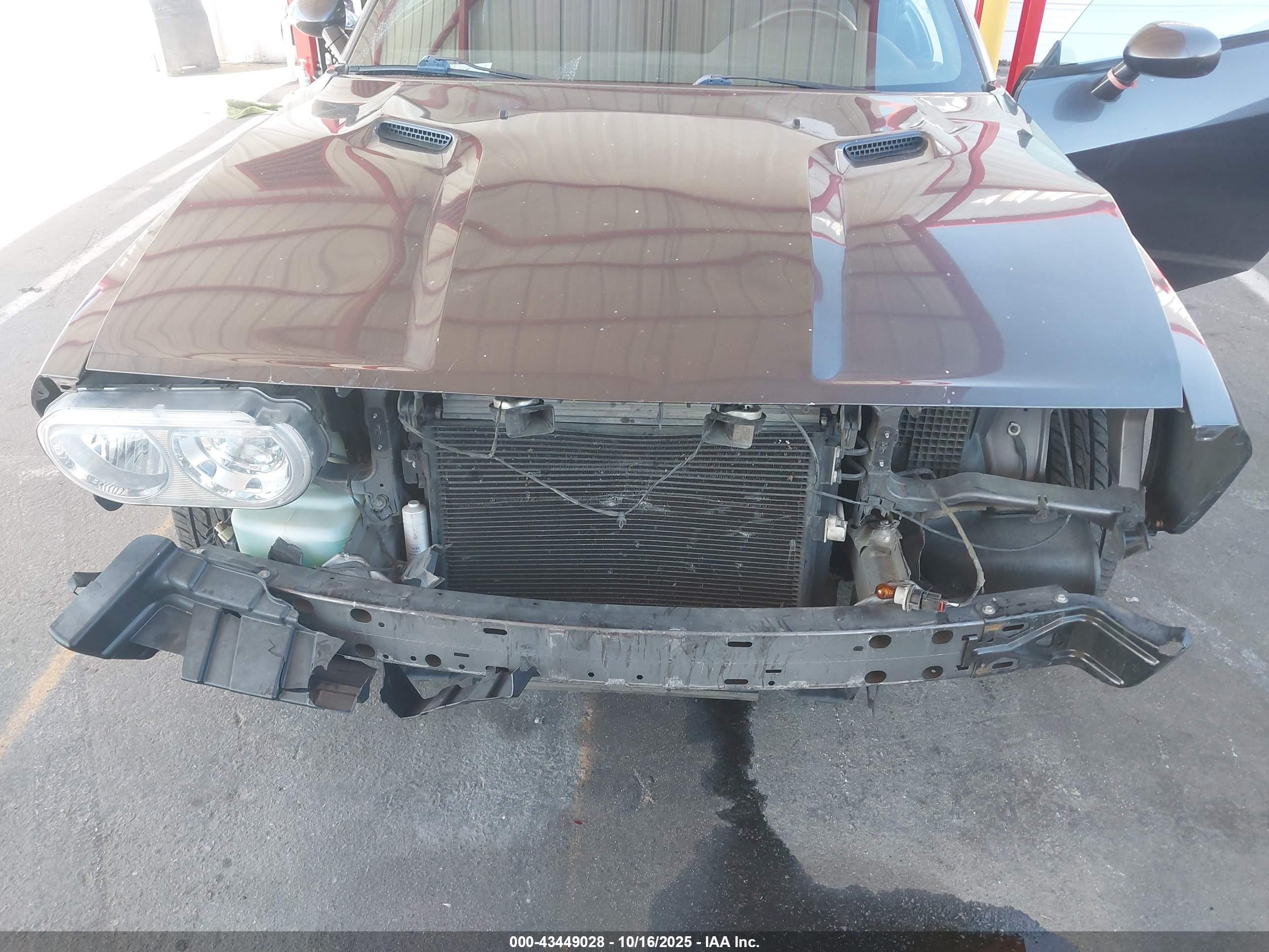 DODGE CHALLENGER image 6