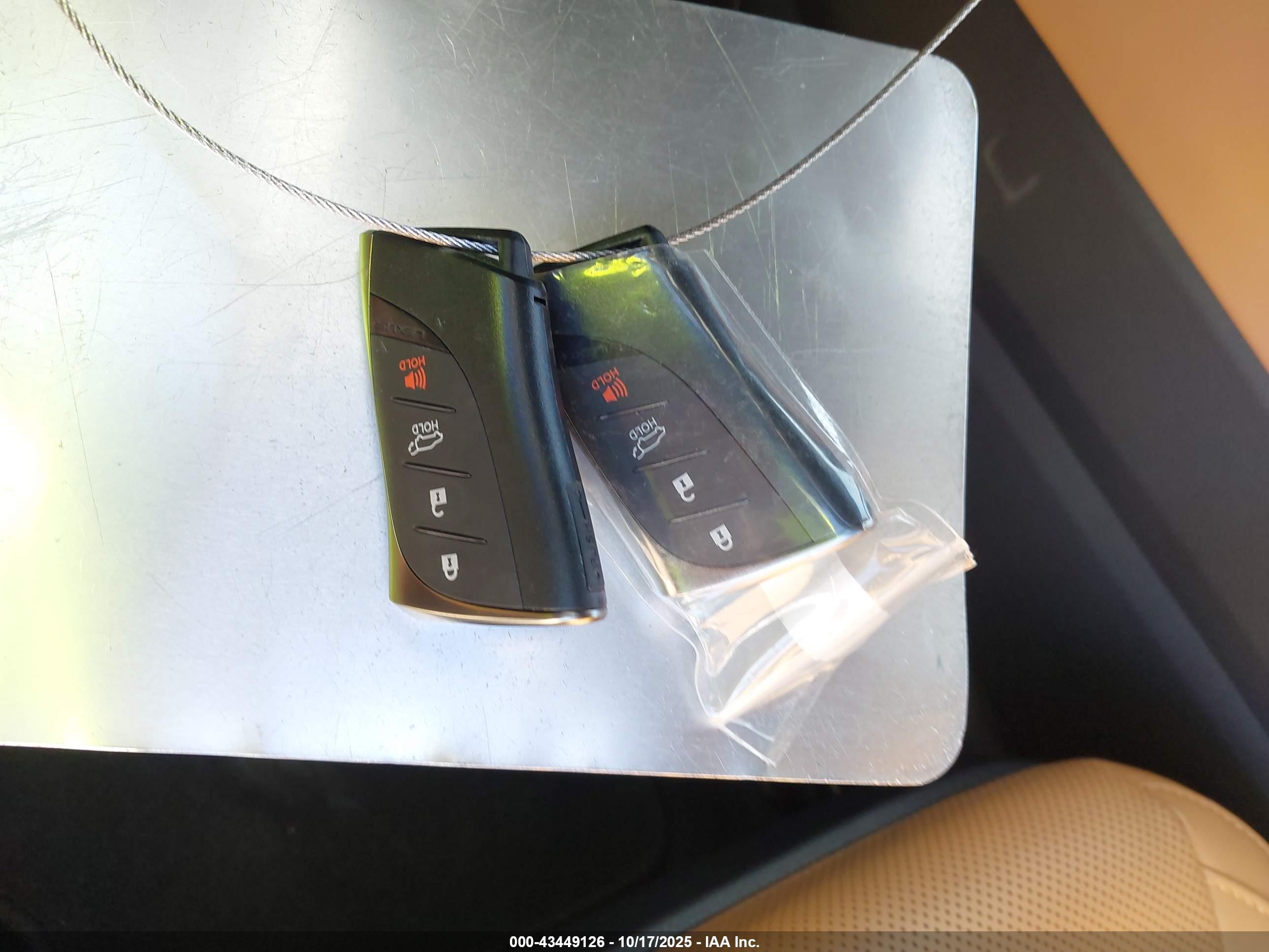 LEXUS NX image 11