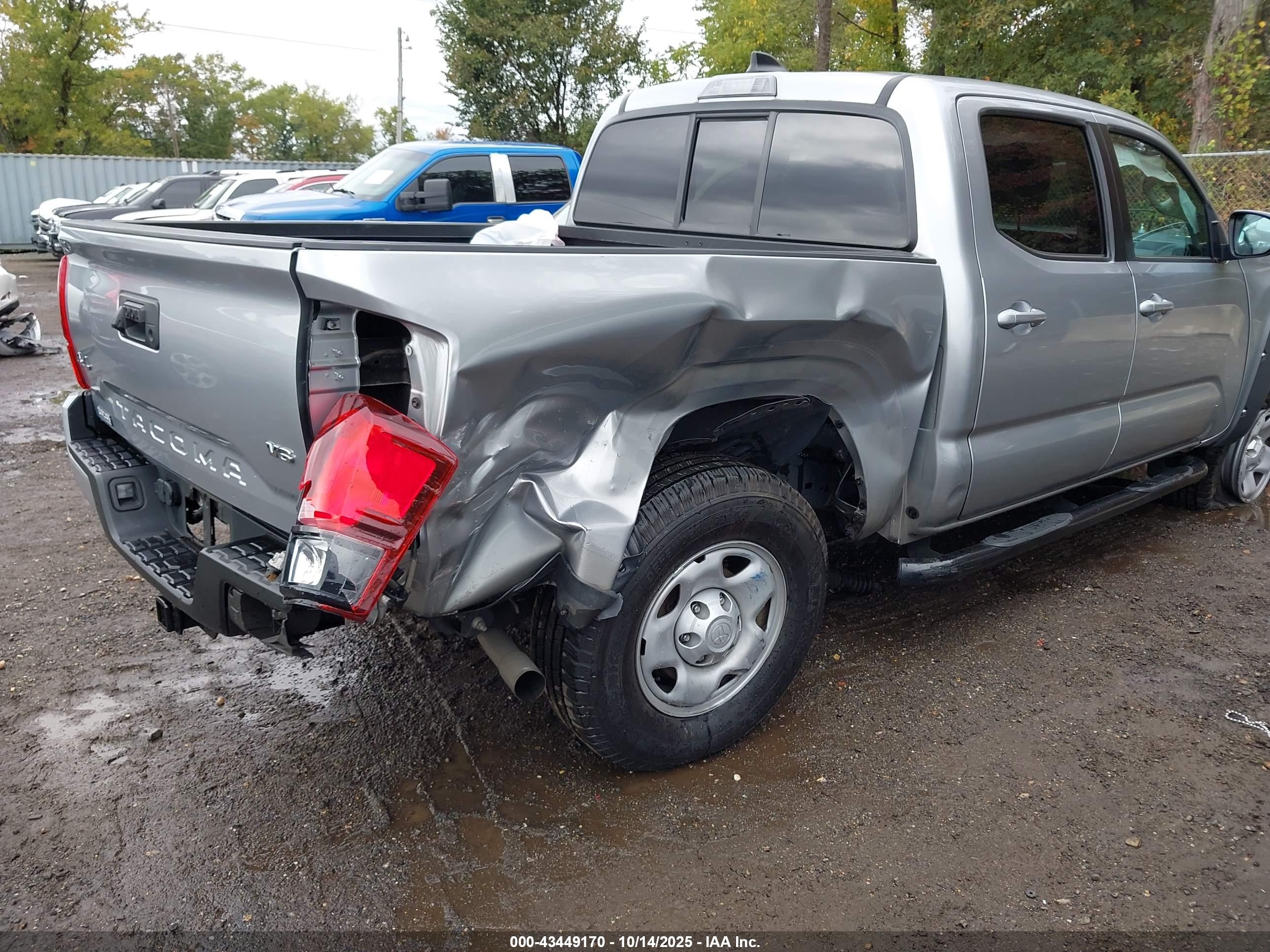 TOYOTA TACOMA image 6