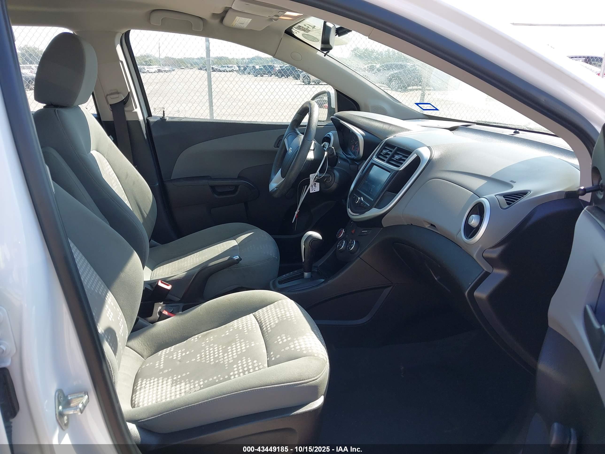 CHEVROLET SONIC image 5