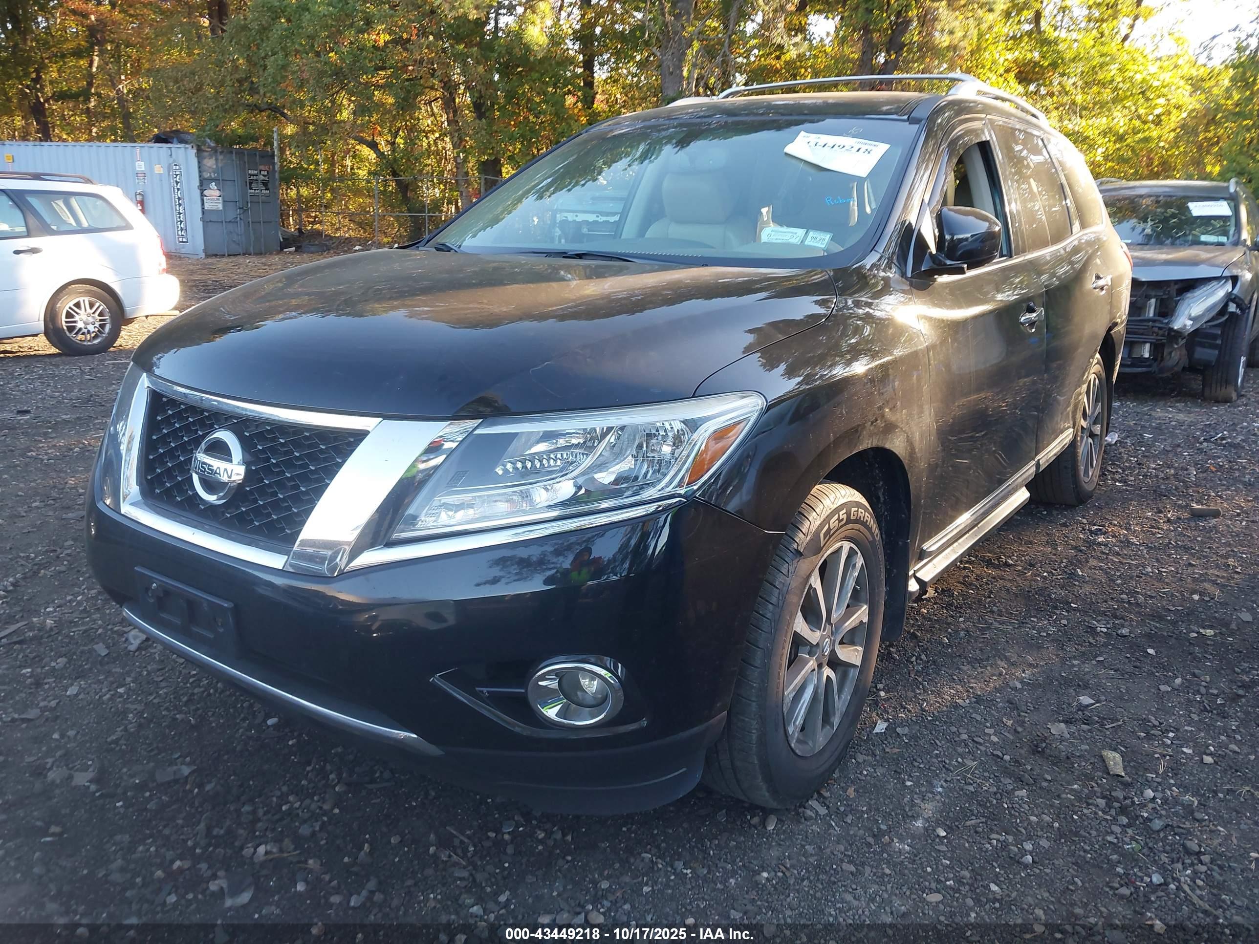 NISSAN PATHFINDER image 2