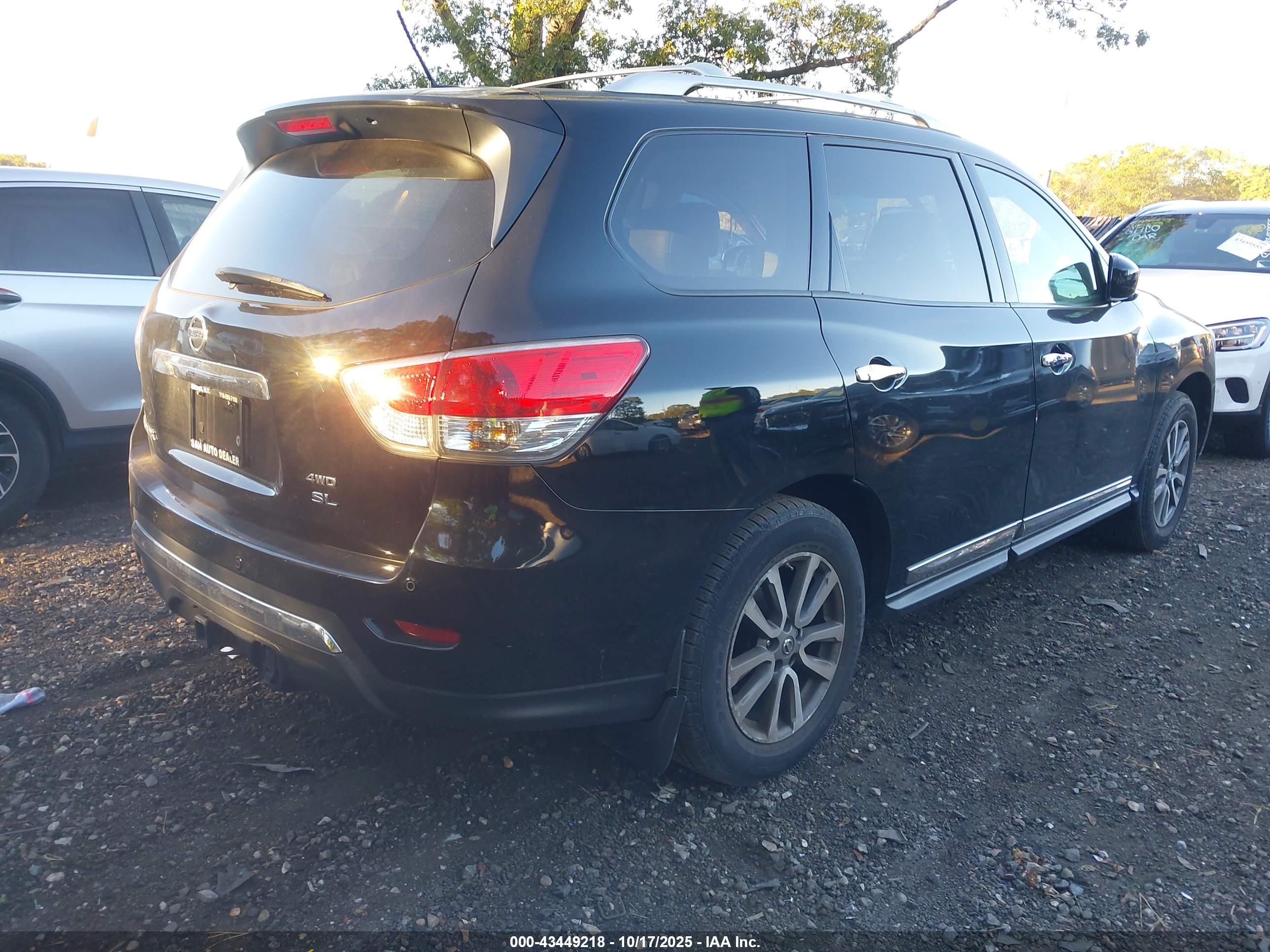 NISSAN PATHFINDER image 4