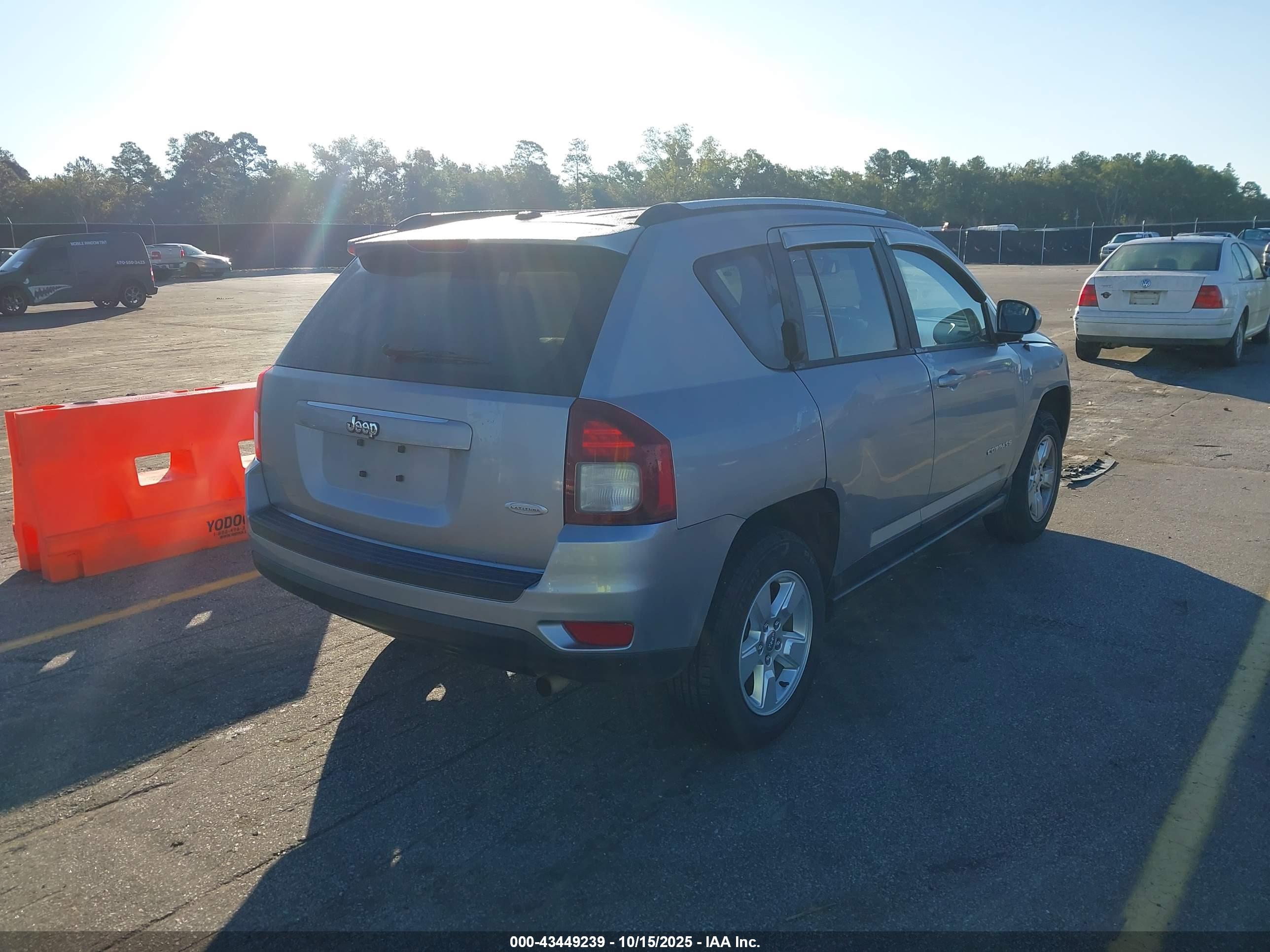 JEEP COMPASS image 4