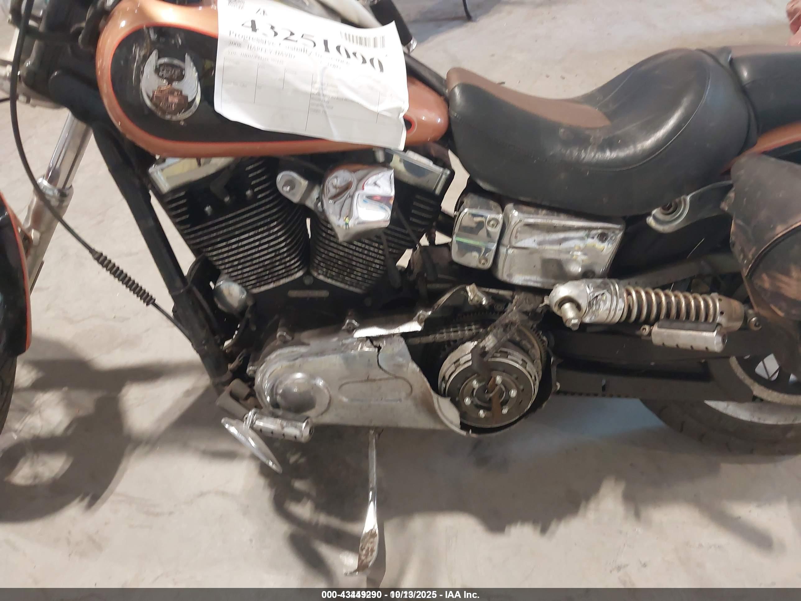 HARLEY-DAVIDSON FXDWG image 9