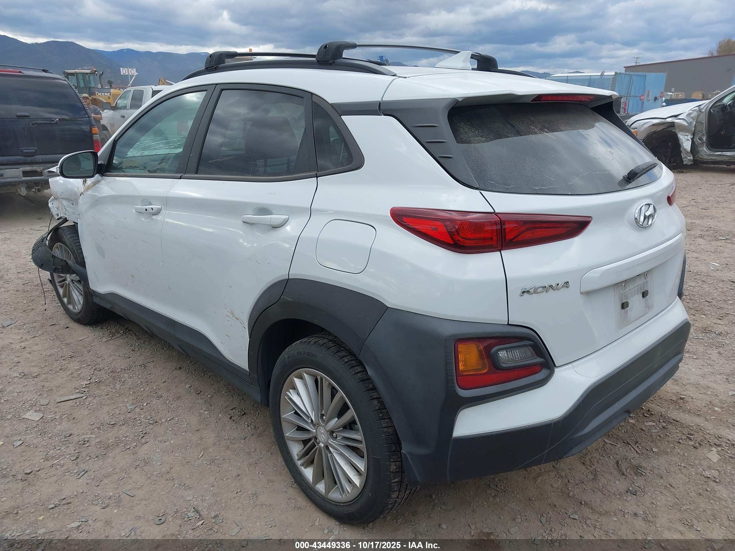 HYUNDAI KONA image 3