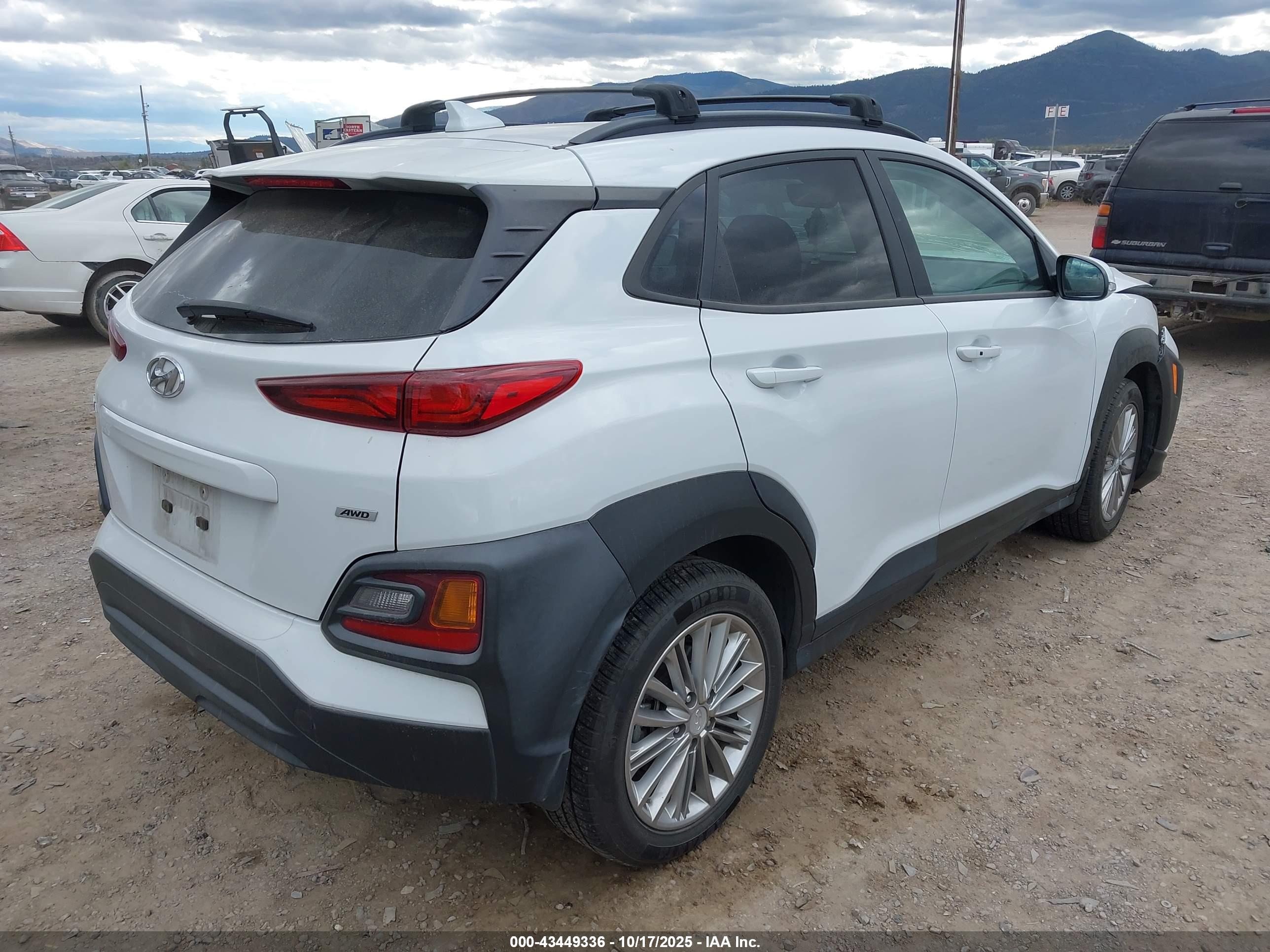 HYUNDAI KONA image 4