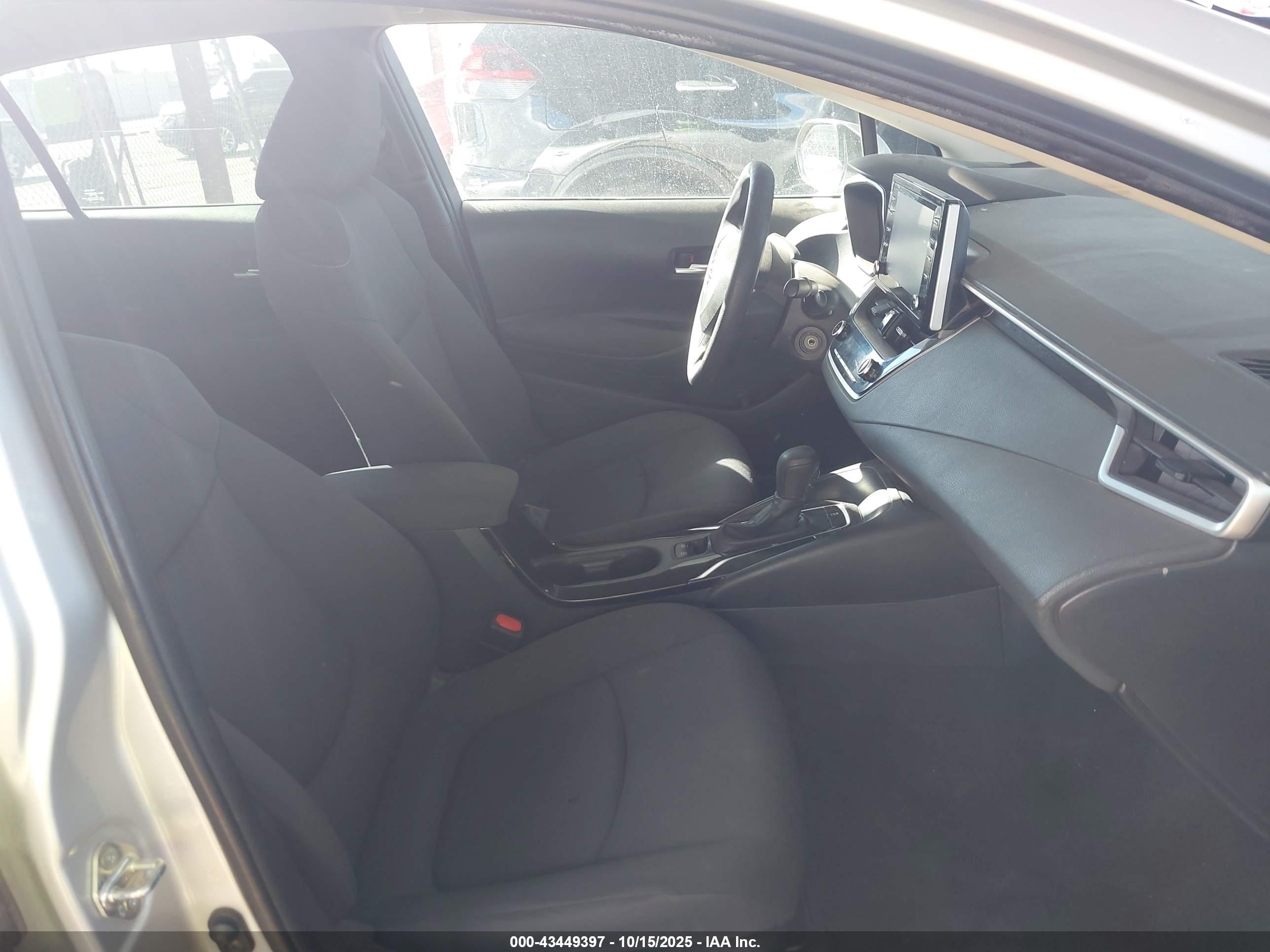 TOYOTA COROLLA image 5