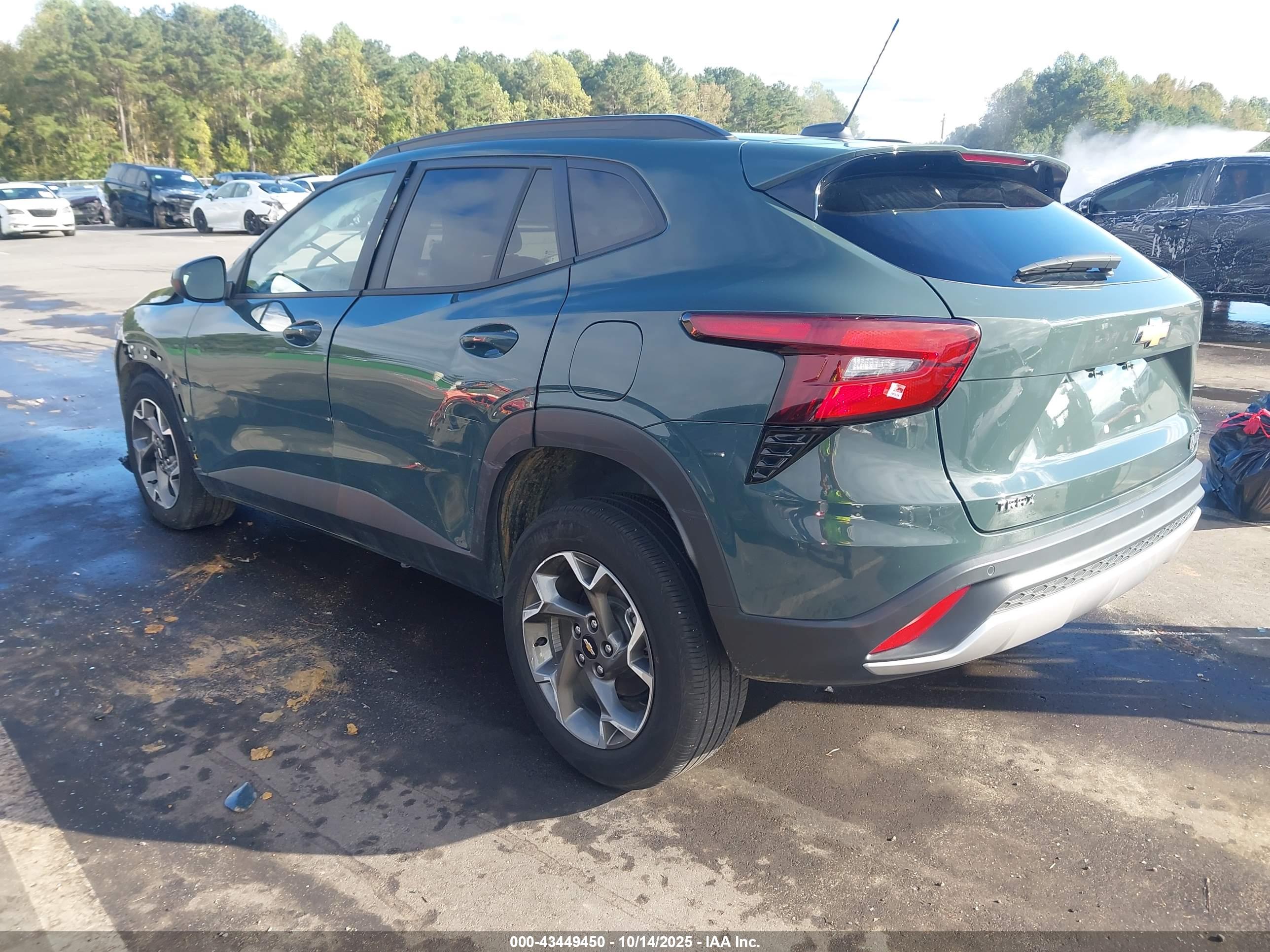 CHEVROLET TRAX image 3