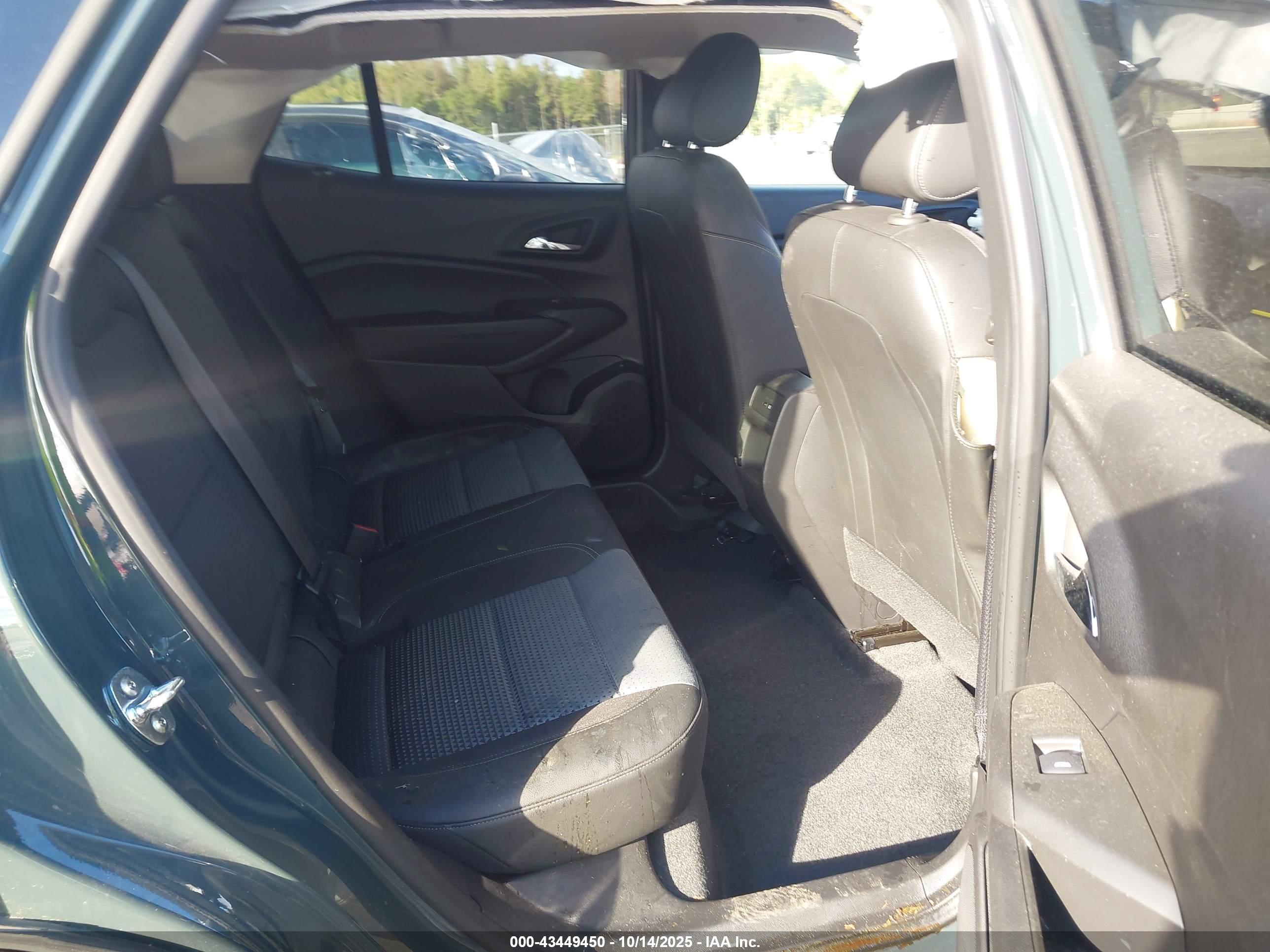 CHEVROLET TRAX image 8