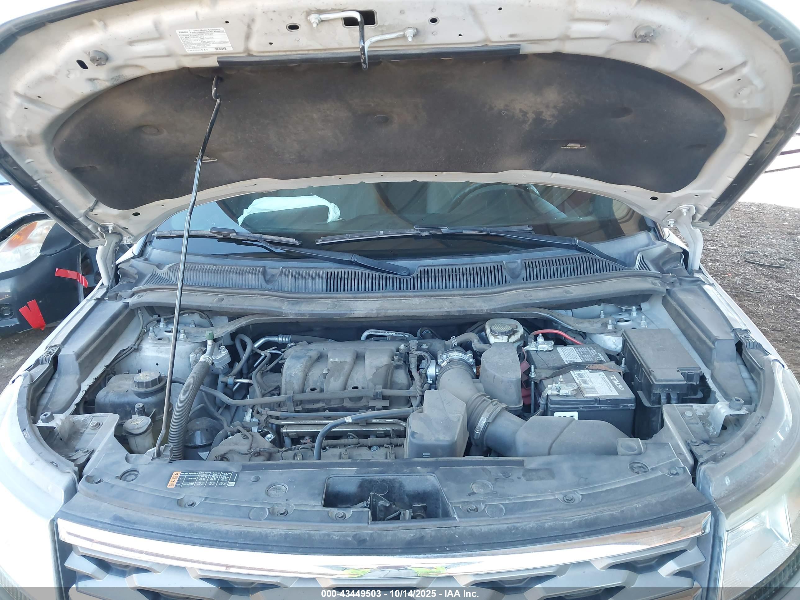 FORD EXPLORER image 10