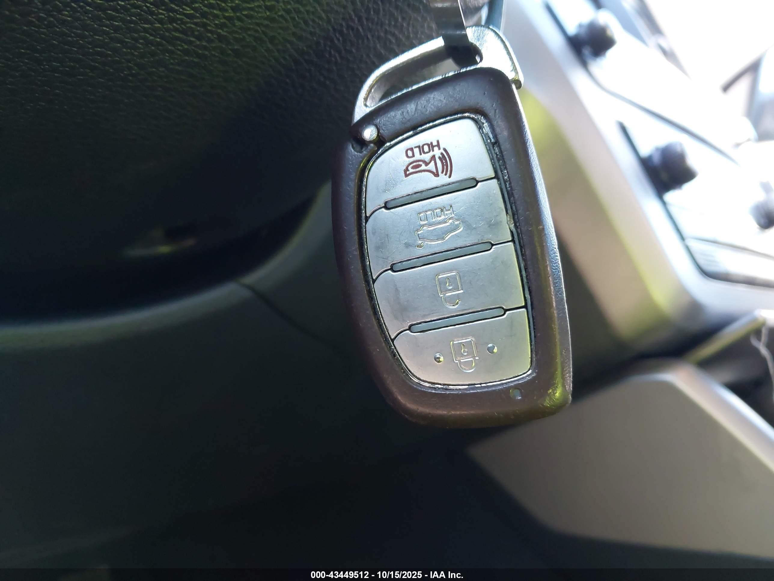HYUNDAI SONATA image 11