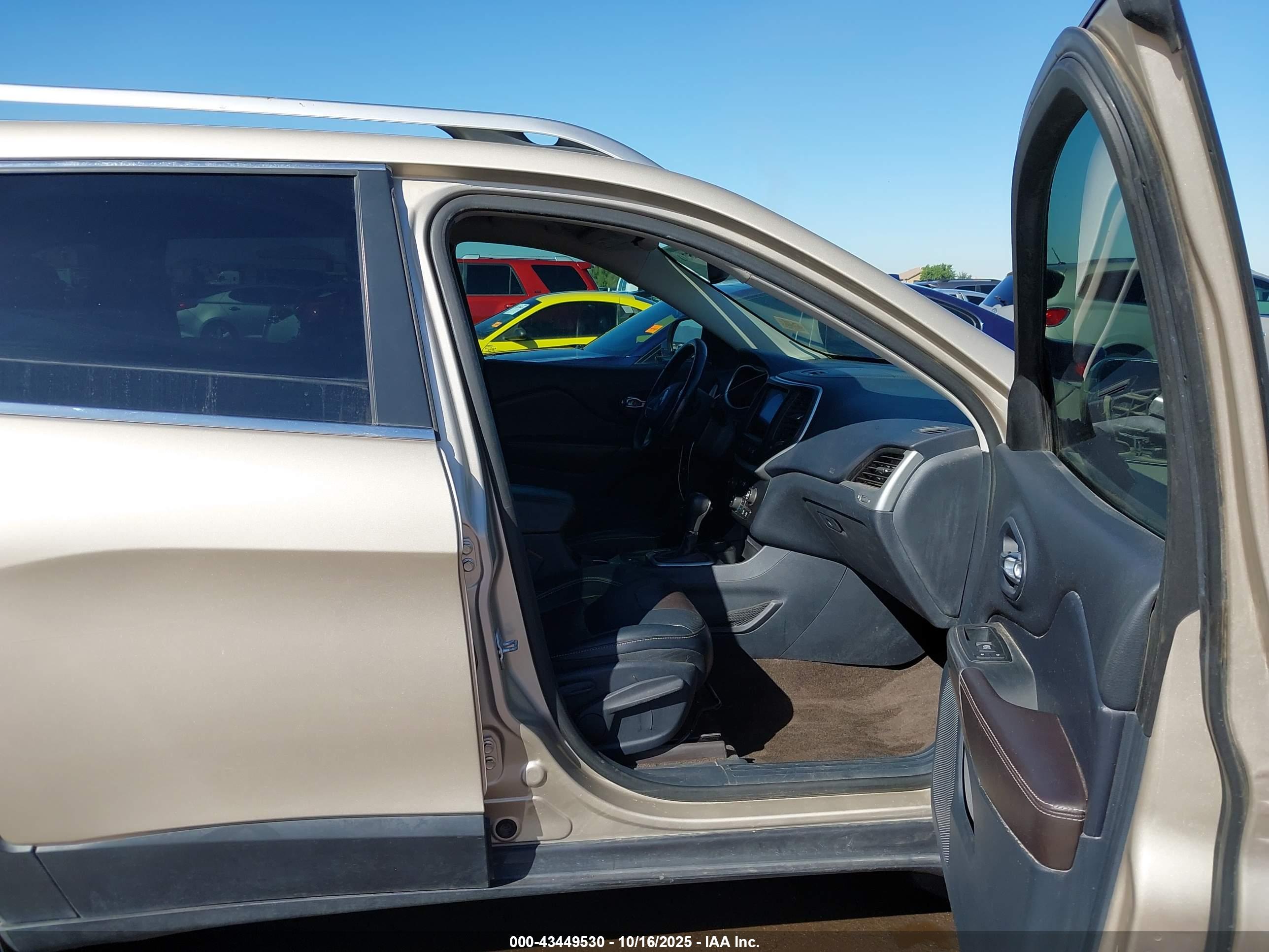 JEEP CHEROKEE image 5