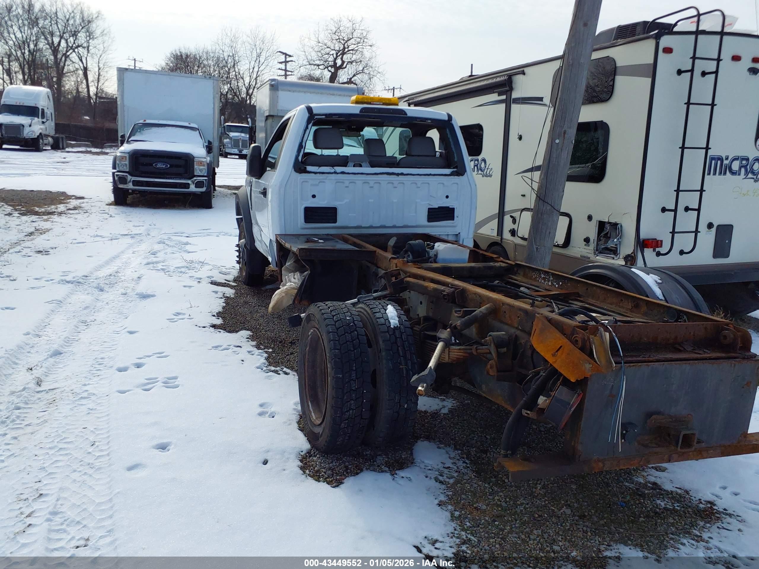 FORD SUPER image 3