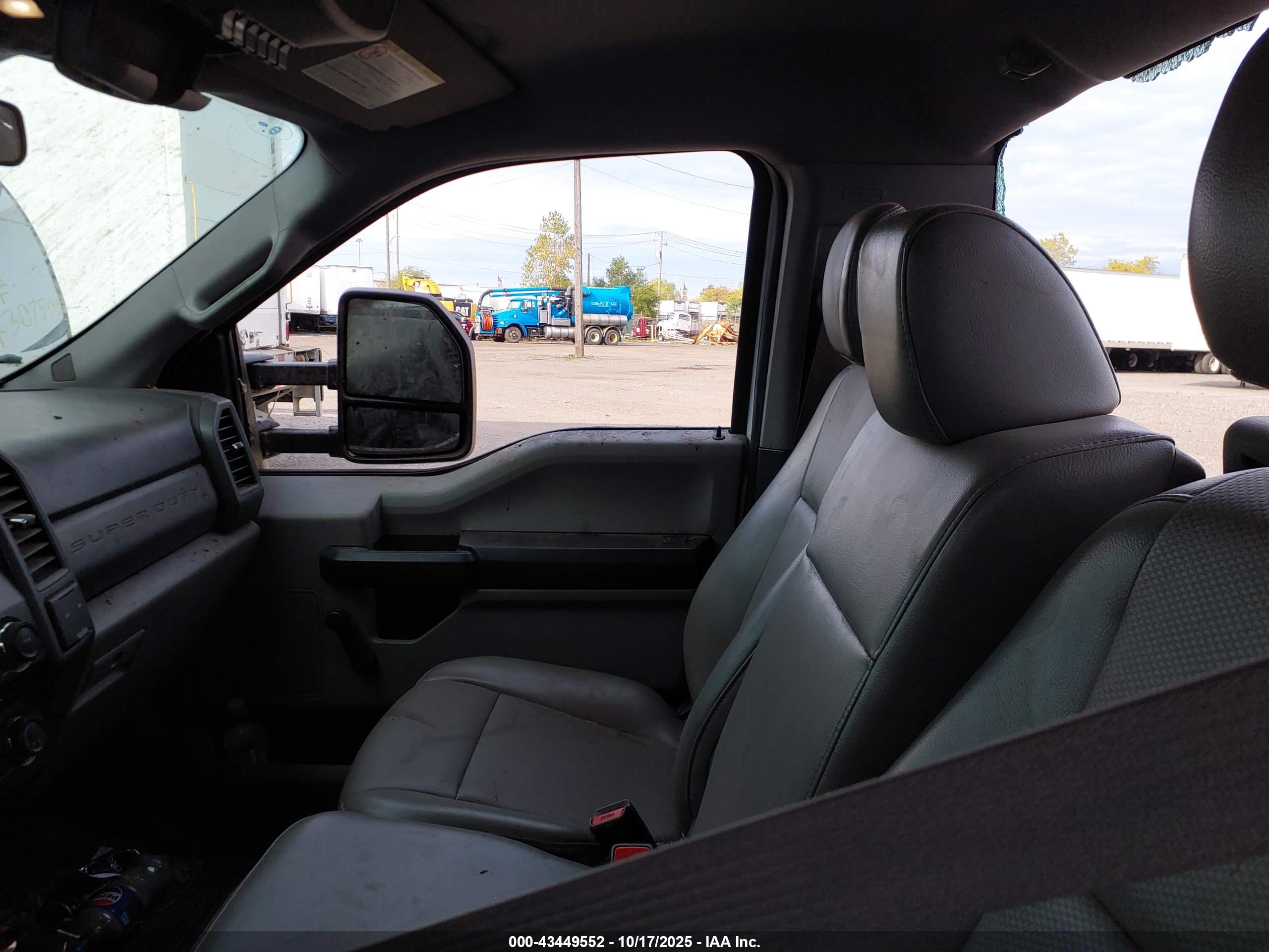 FORD SUPER image 7