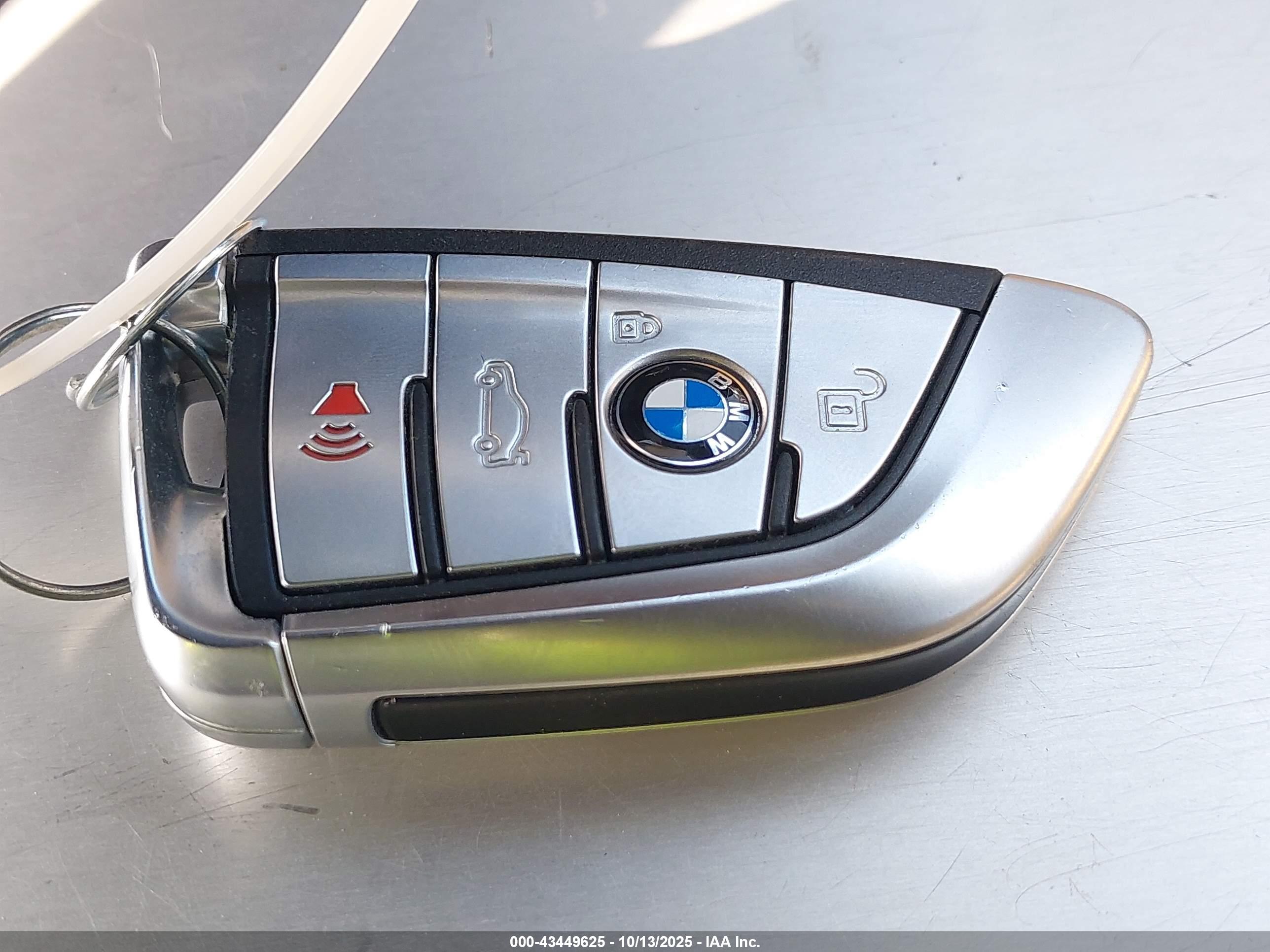 BMW 530E image 11