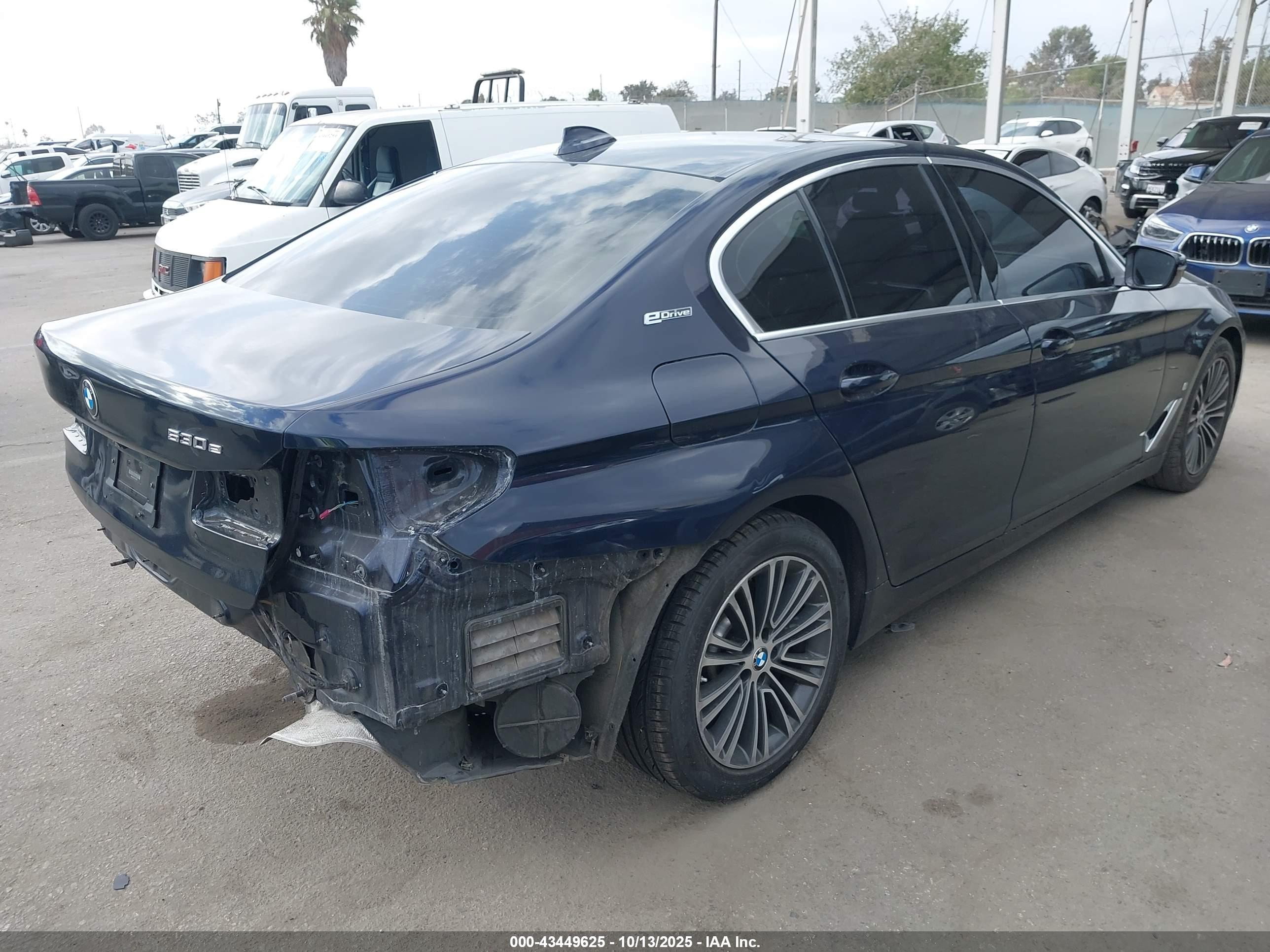 BMW 530E image 4