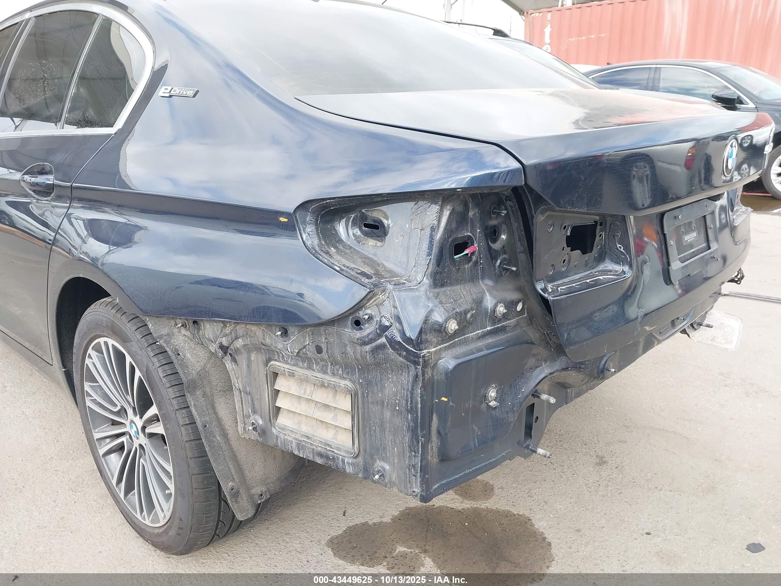 BMW 530E image 6