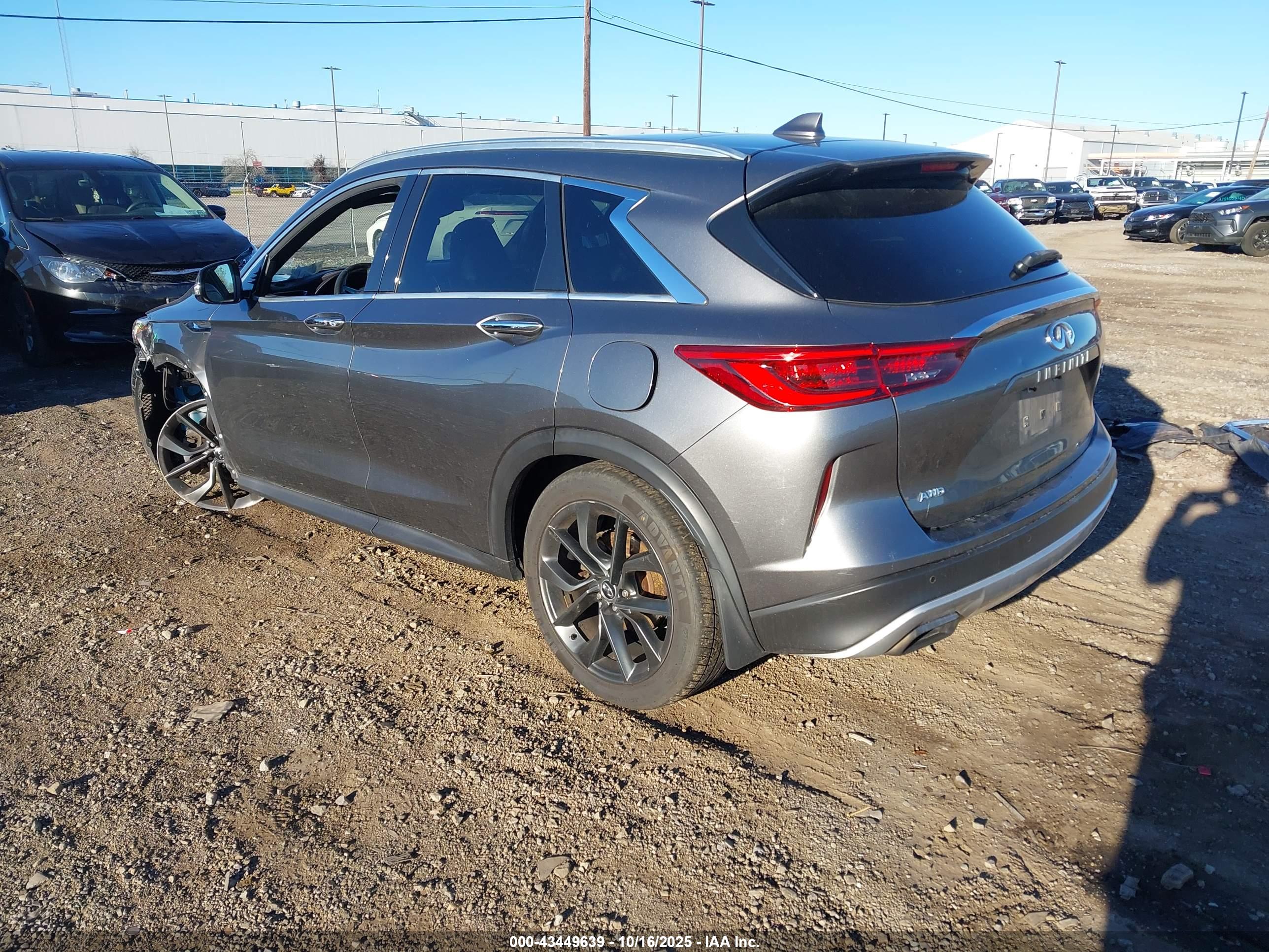 INFINITI QX50 image 3