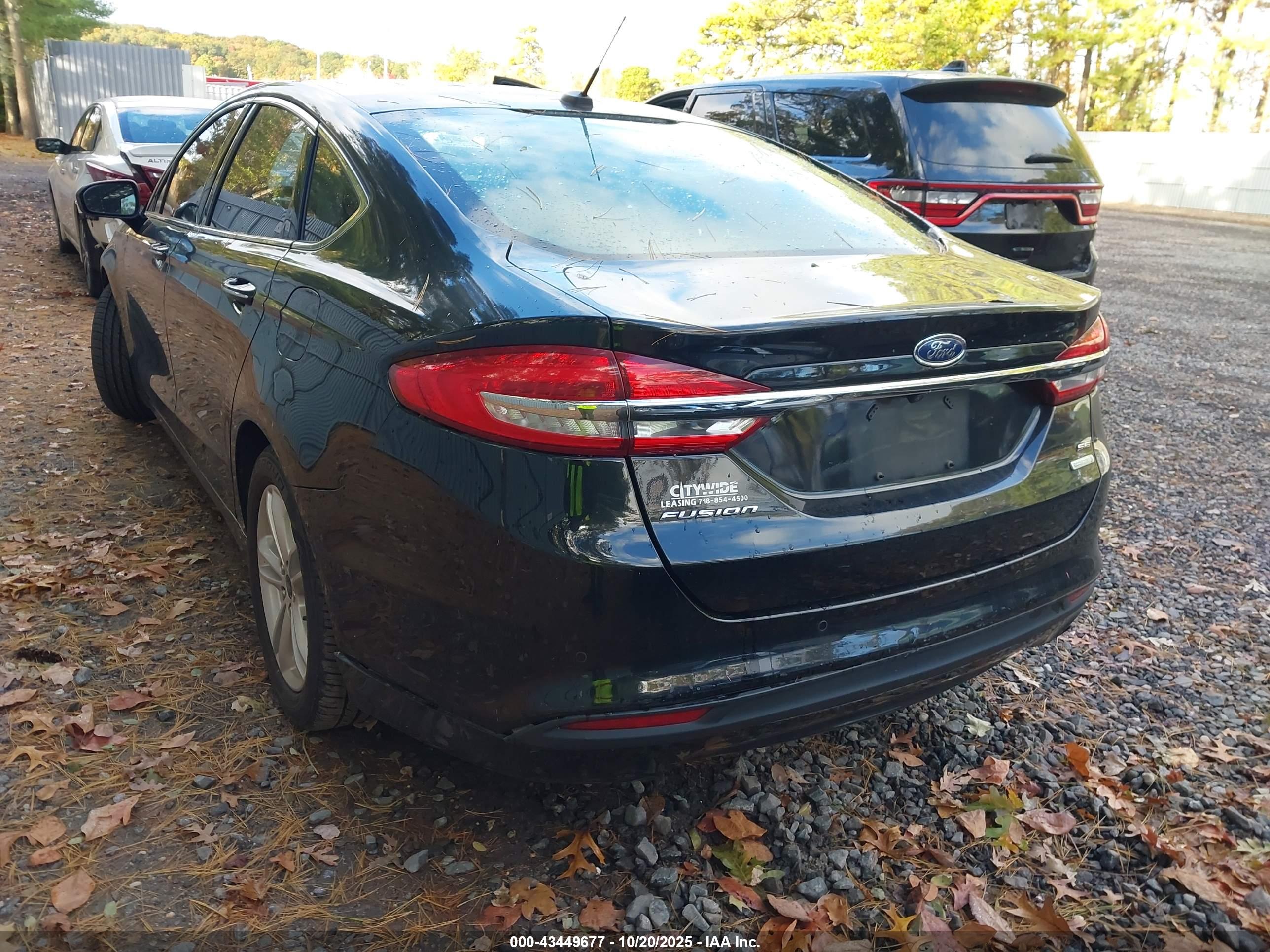 FORD FUSION image 3
