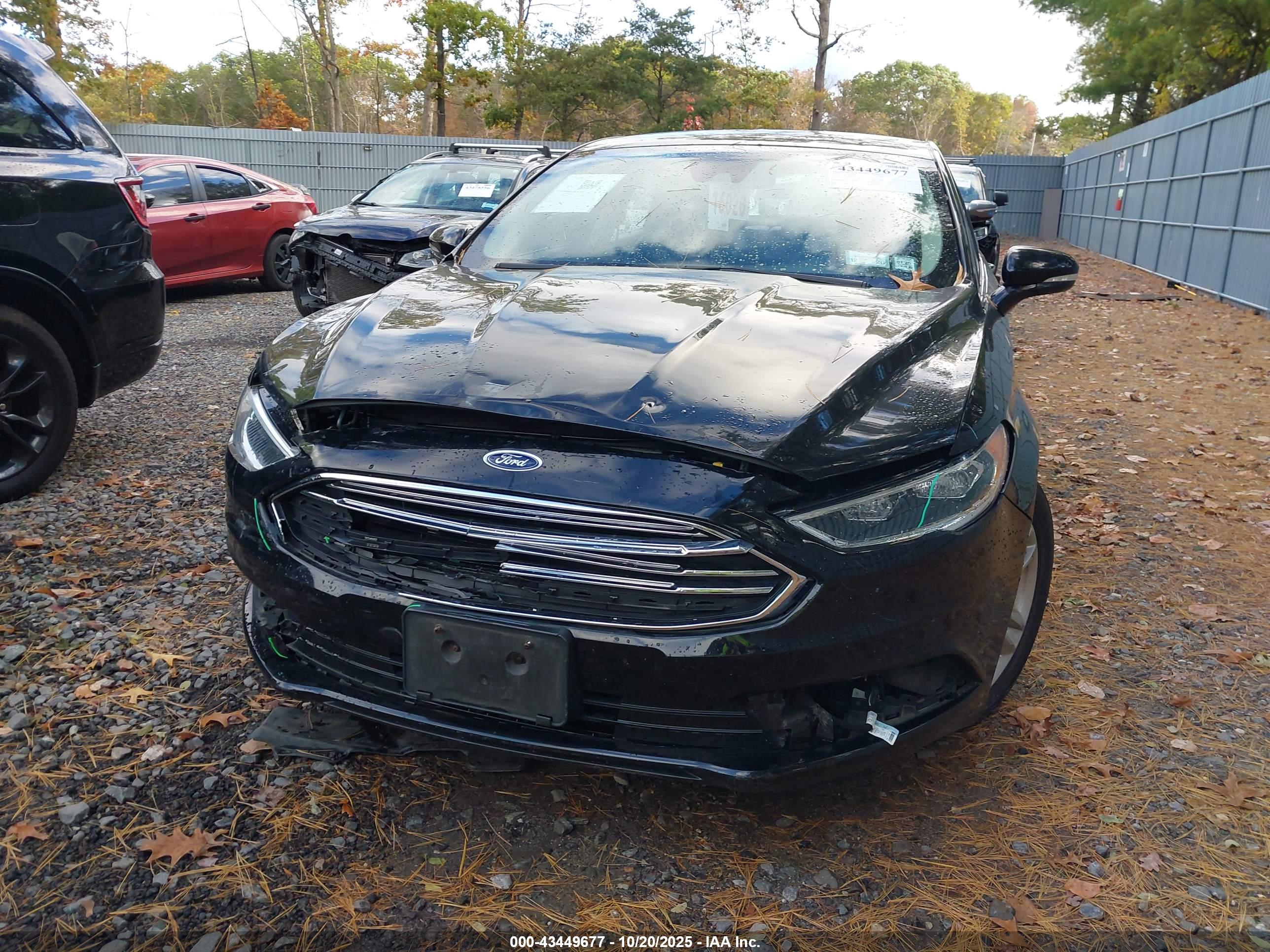 FORD FUSION image 6
