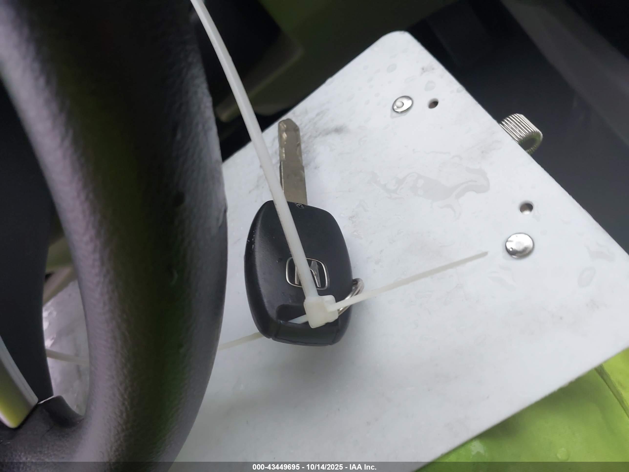 HONDA CIVIC image 11