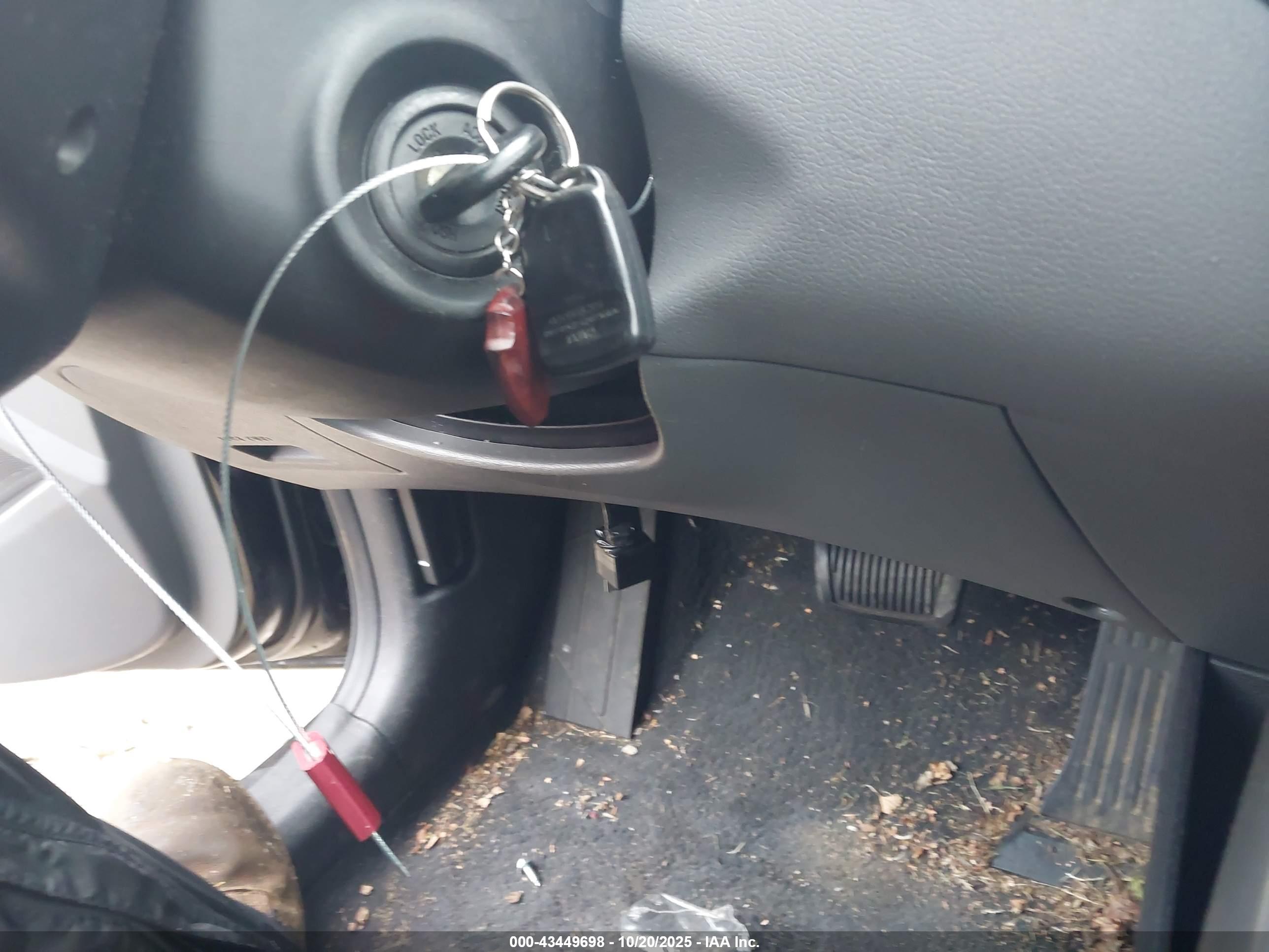 HYUNDAI ELANTRA image 11