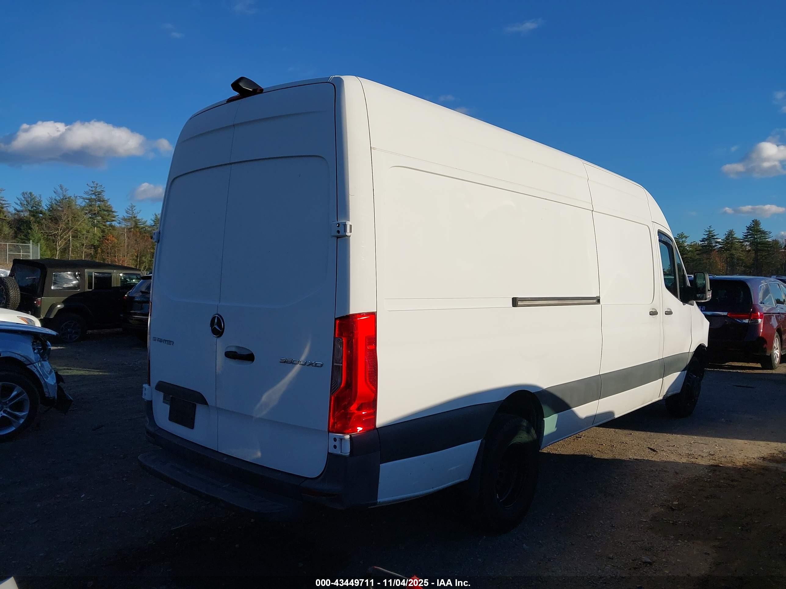 MERCEDES-BENZ SPRINTER image 4