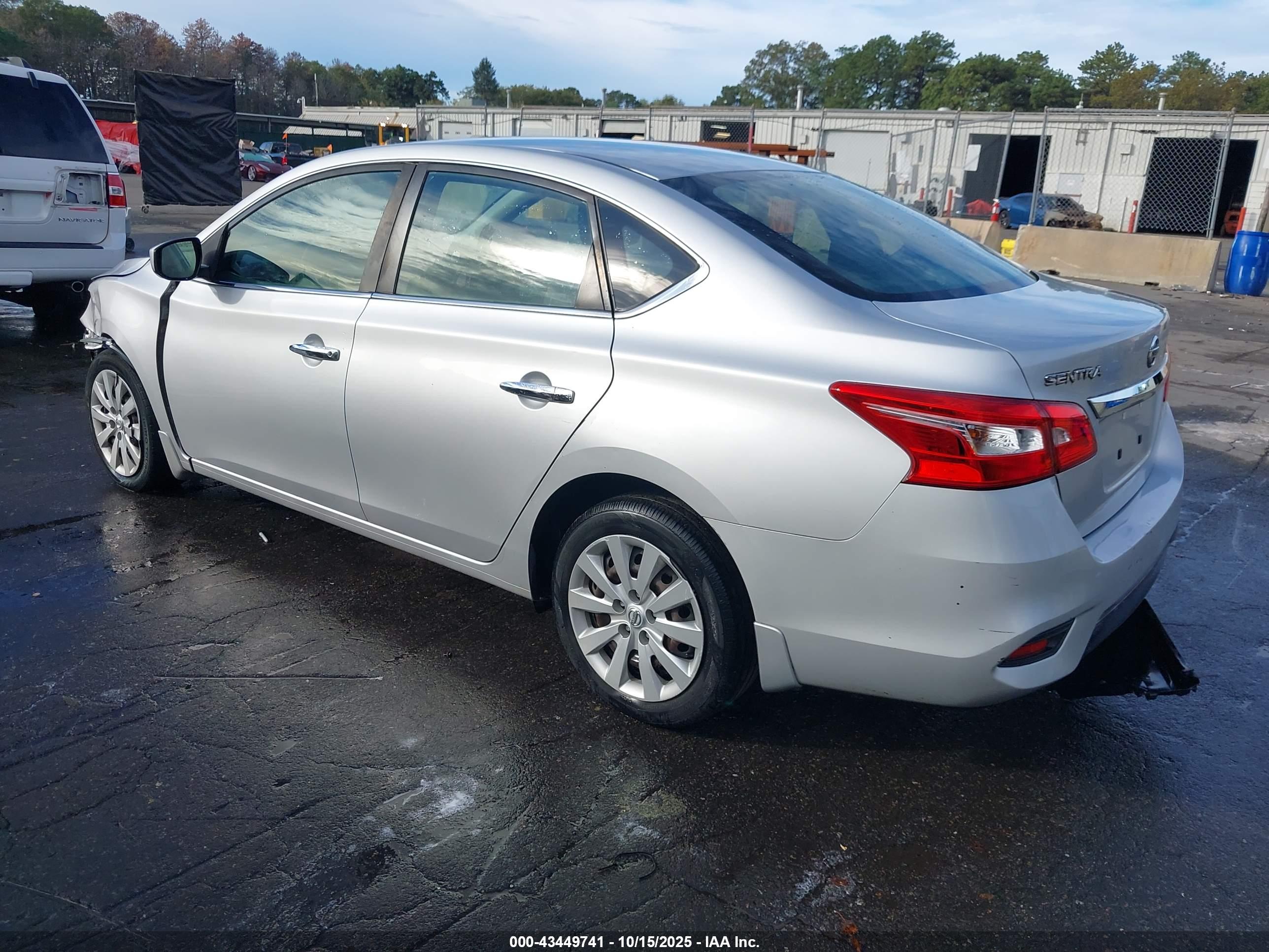 NISSAN SENTRA image 3