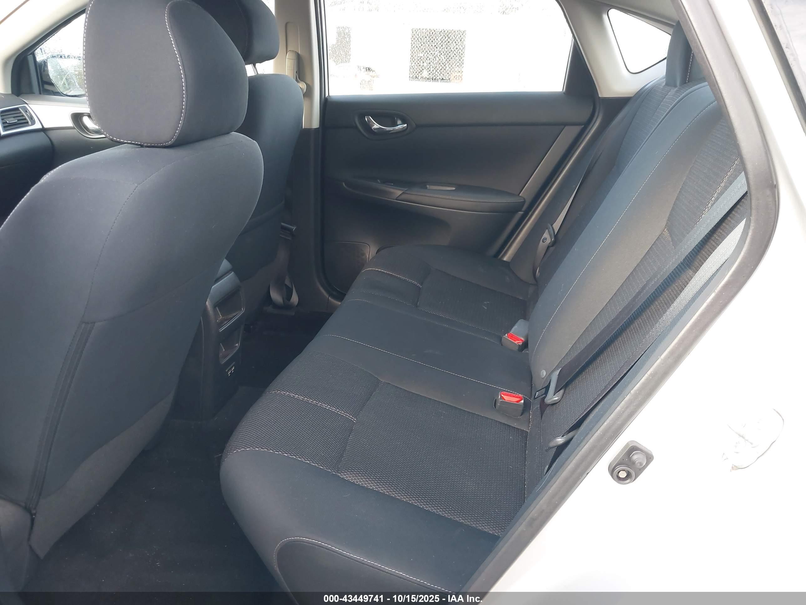 NISSAN SENTRA image 8