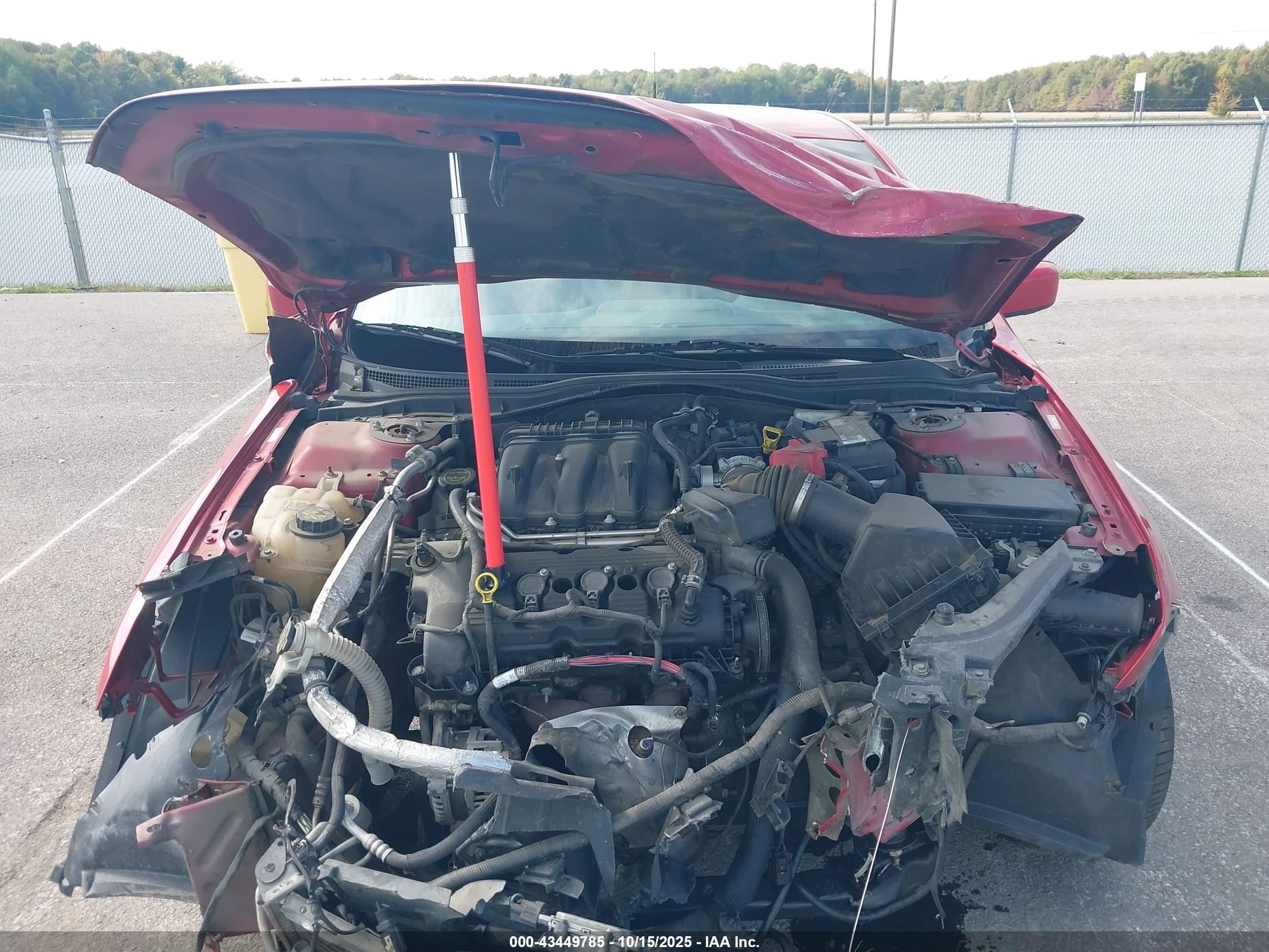 FORD FUSION image 10