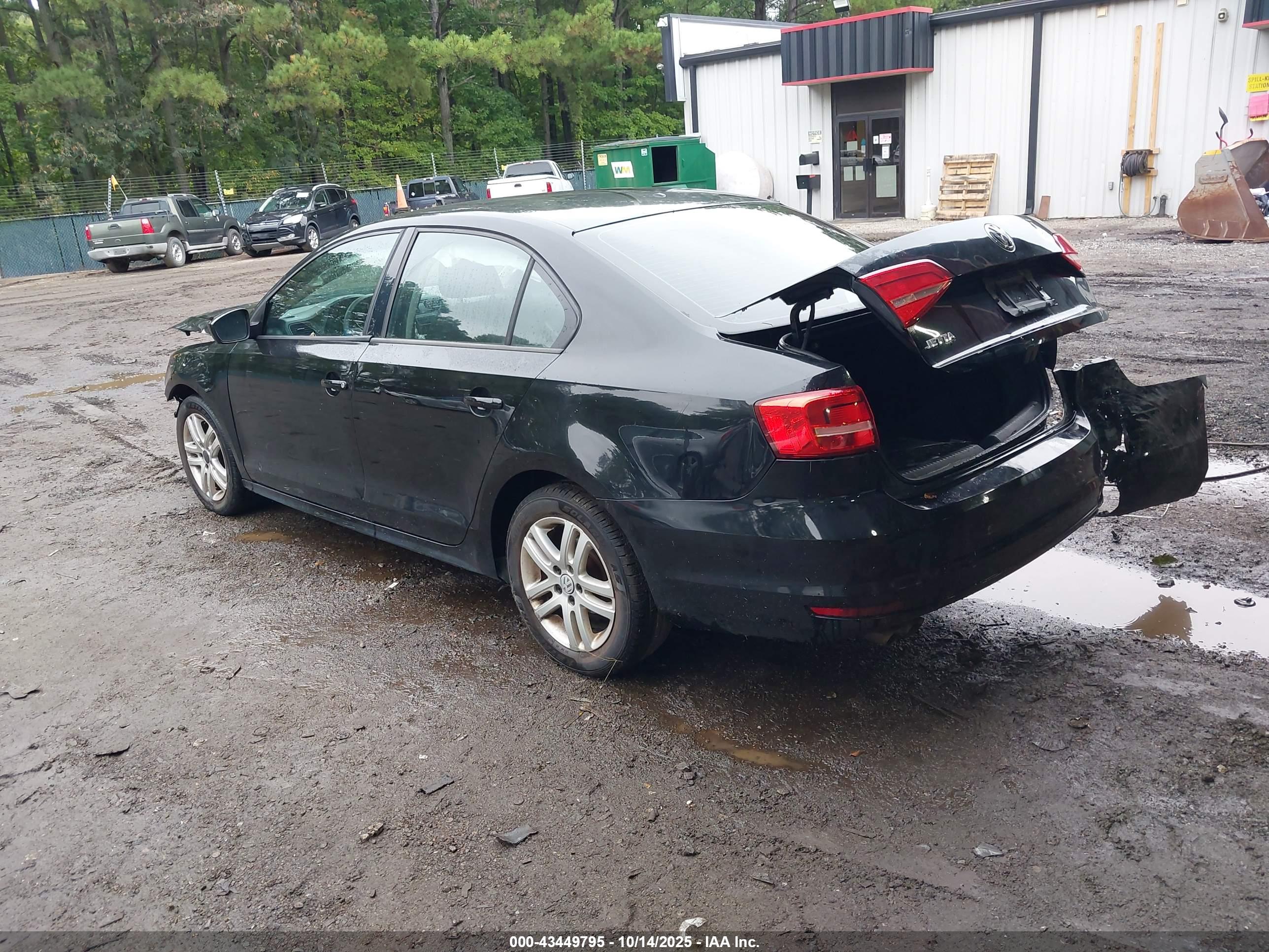 VOLKSWAGEN JETTA image 3