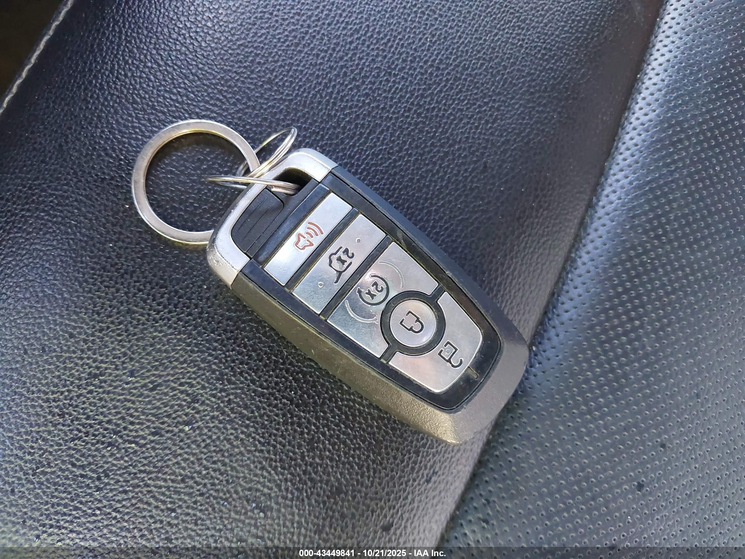 FORD EXPLORER image 11
