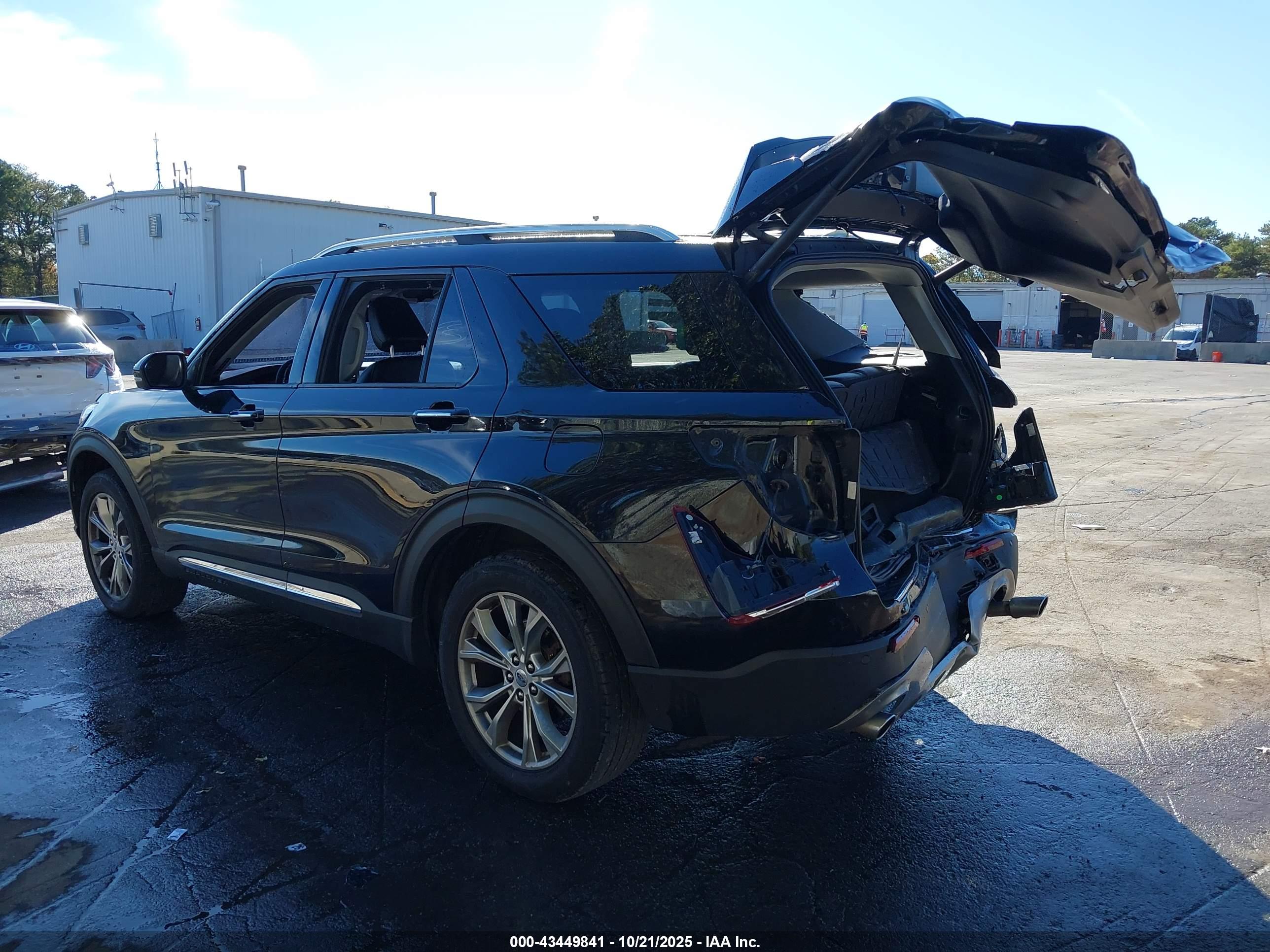 FORD EXPLORER image 3