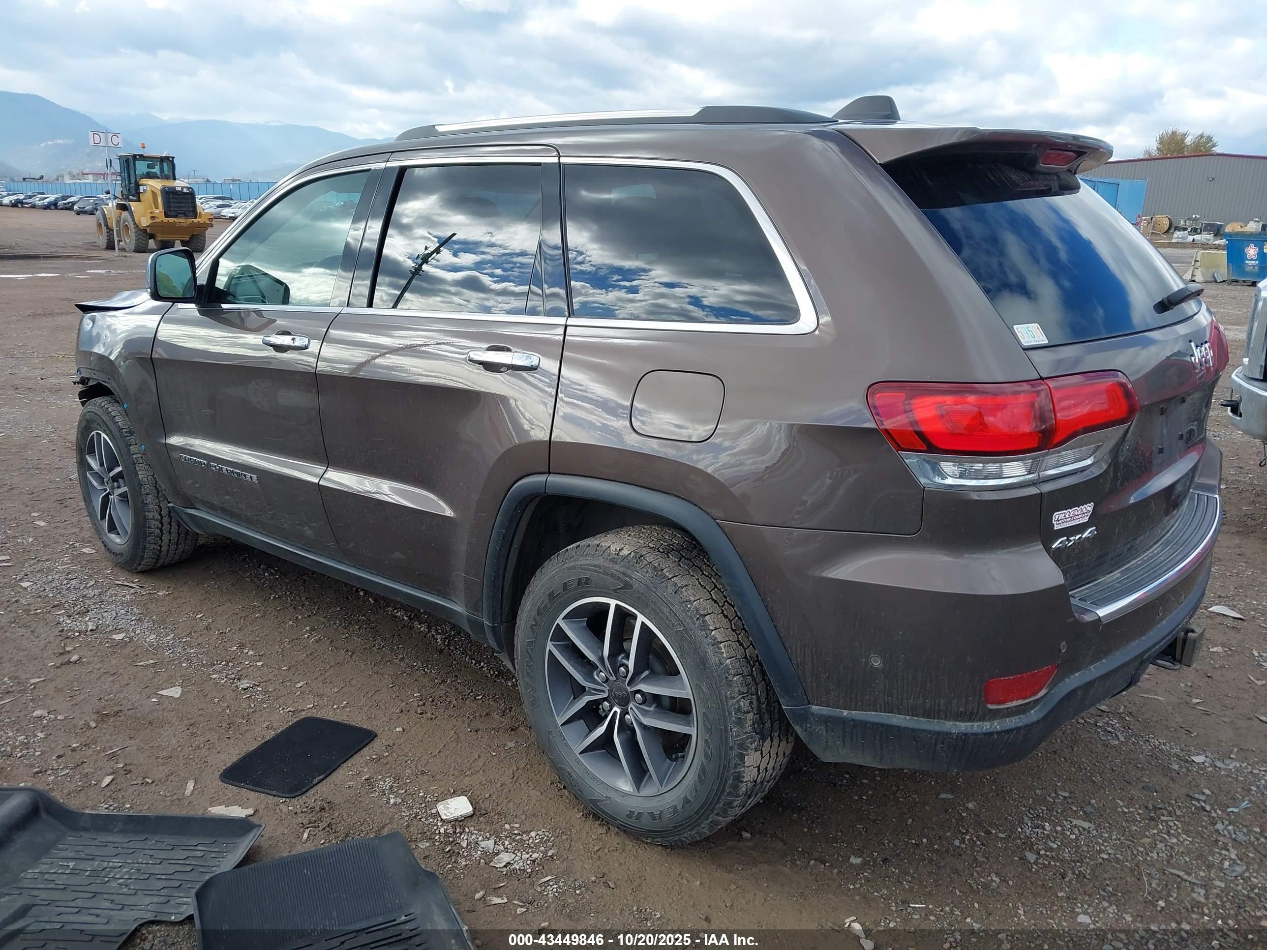 JEEP GRAND image 3