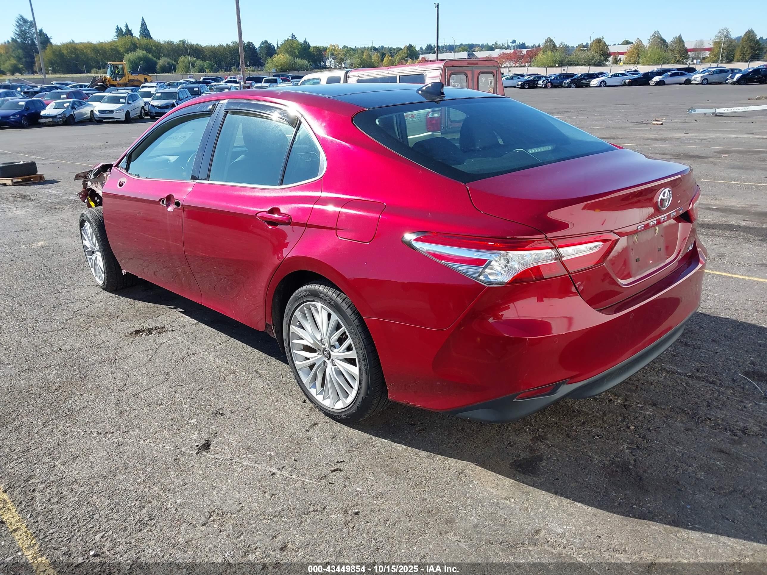 TOYOTA CAMRY image 3