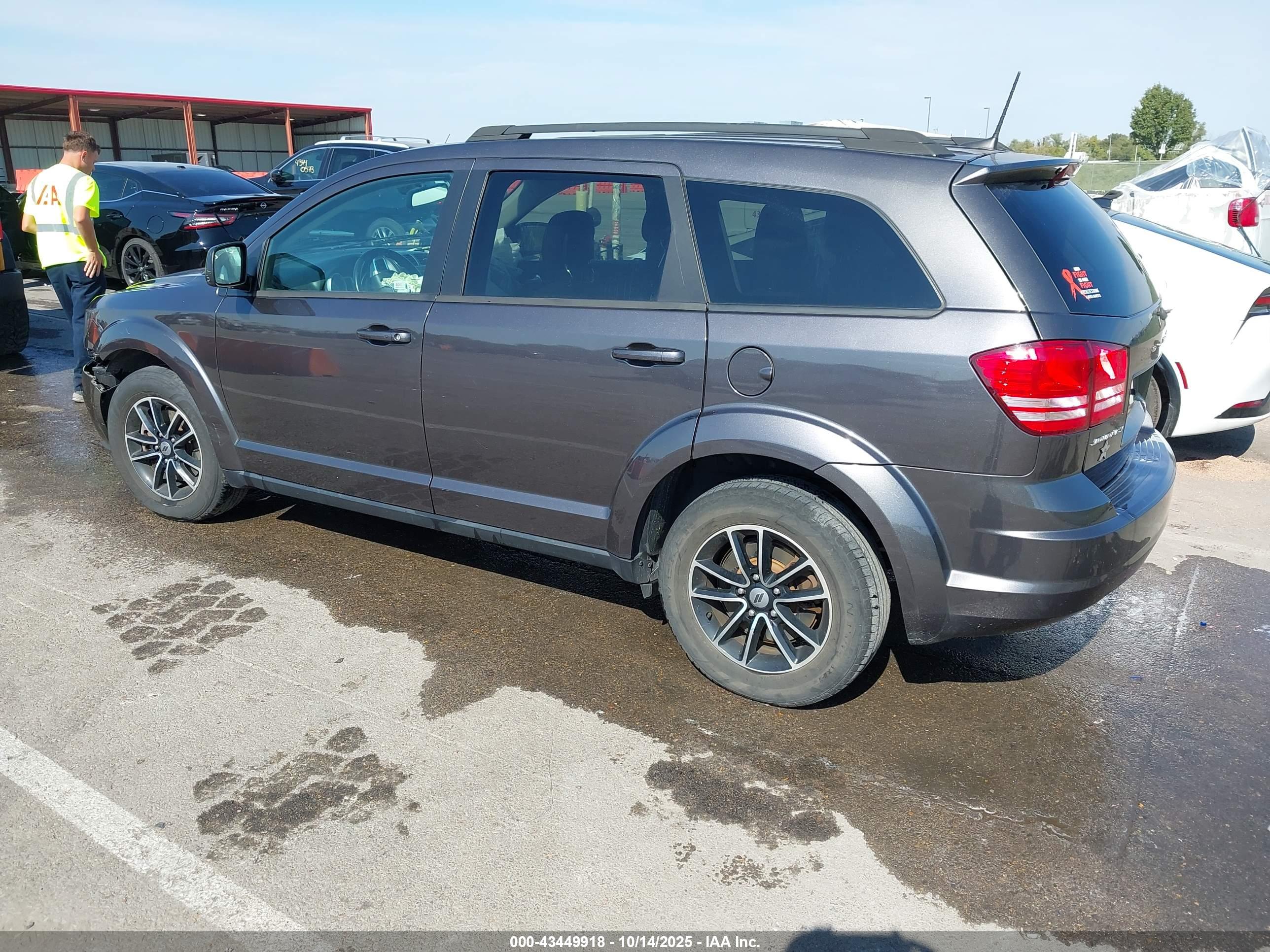 DODGE JOURNEY image 3