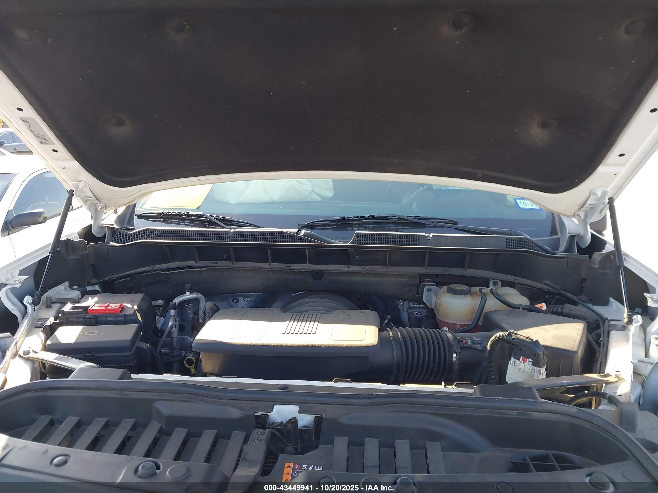 CHEVROLET SILVERADO image 10
